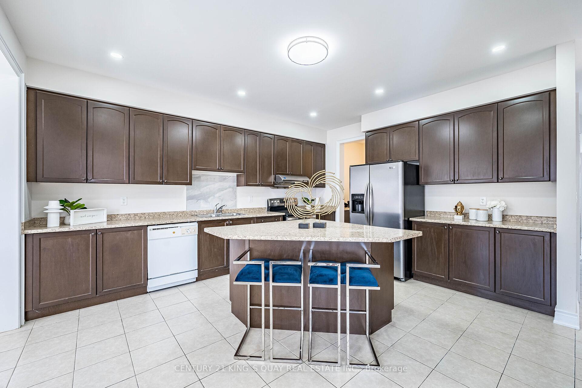Photo 8 of 251 Cornell Park Avenue, Markham, Cornell — HOMEH