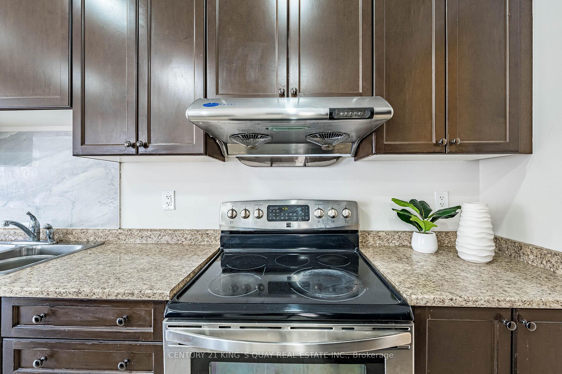 Photo 11 of 251 Cornell Park Avenue, Markham, Cornell — HOMEH