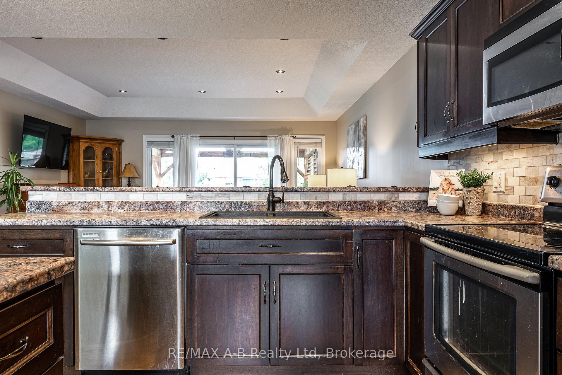 Photo 9 of 138 Millson Crescent, St. Marys — HOMEH