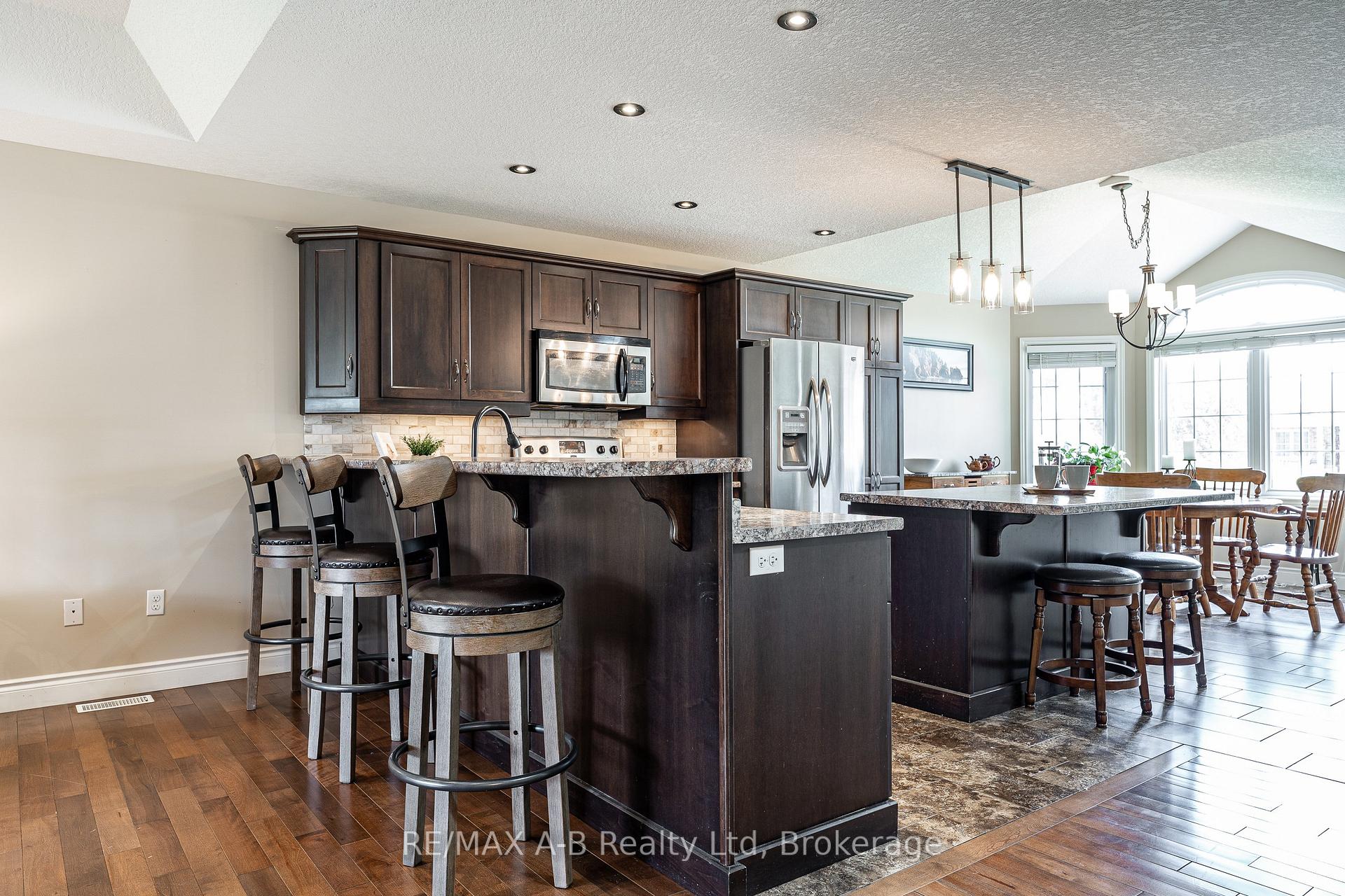 Photo 12 of 138 Millson Crescent, St. Marys — HOMEH