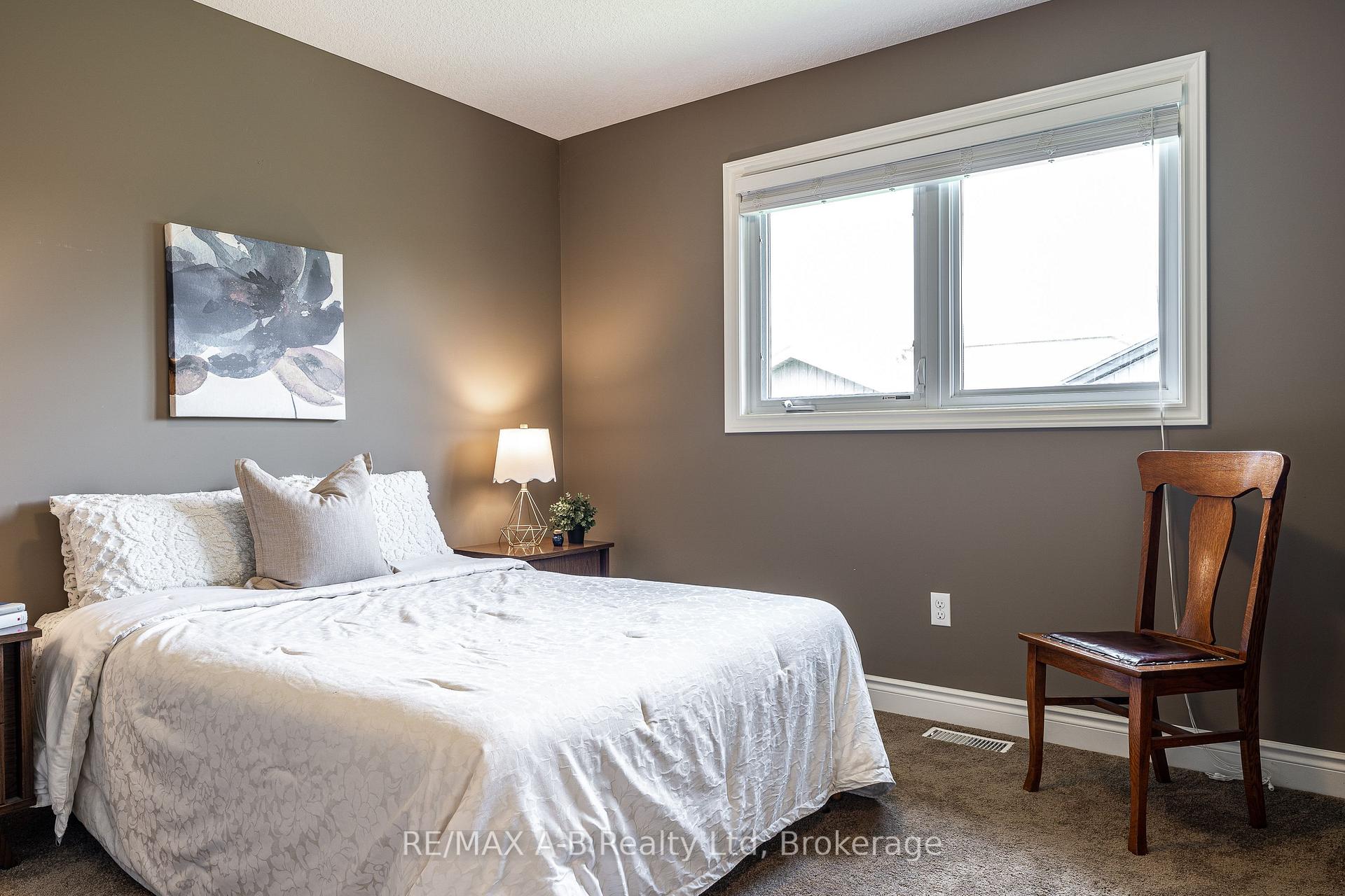 Photo 22 of 138 Millson Crescent, St. Marys — HOMEH