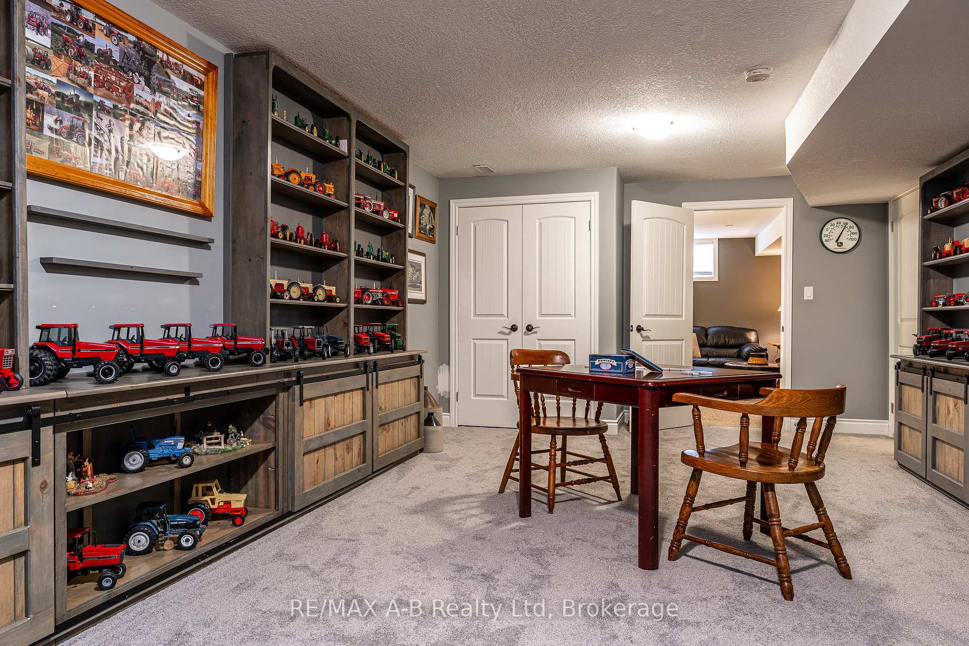 Photo 33 of 138 Millson Crescent, St. Marys — HOMEH