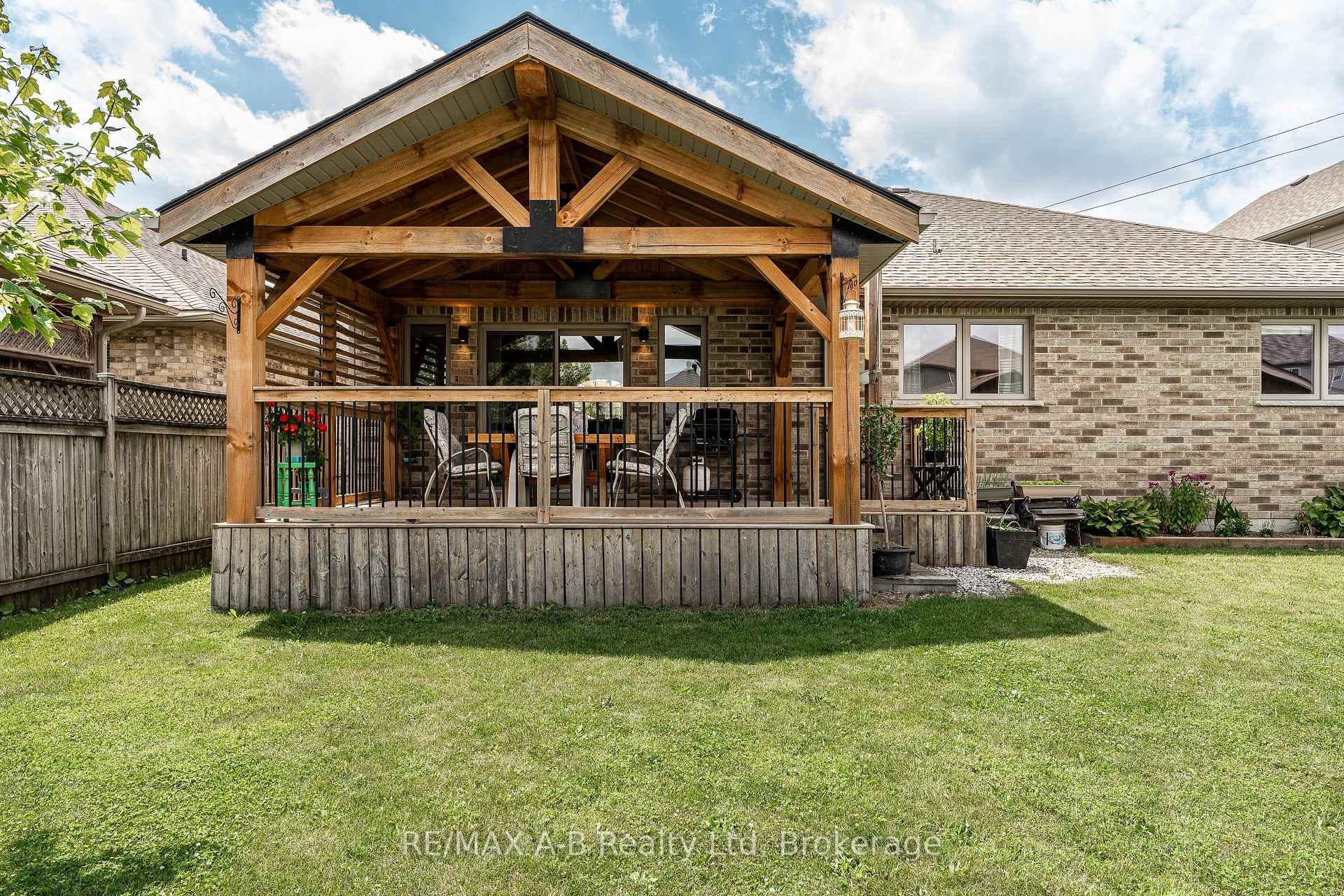 Photo 39 of 138 Millson Crescent, St. Marys — HOMEH