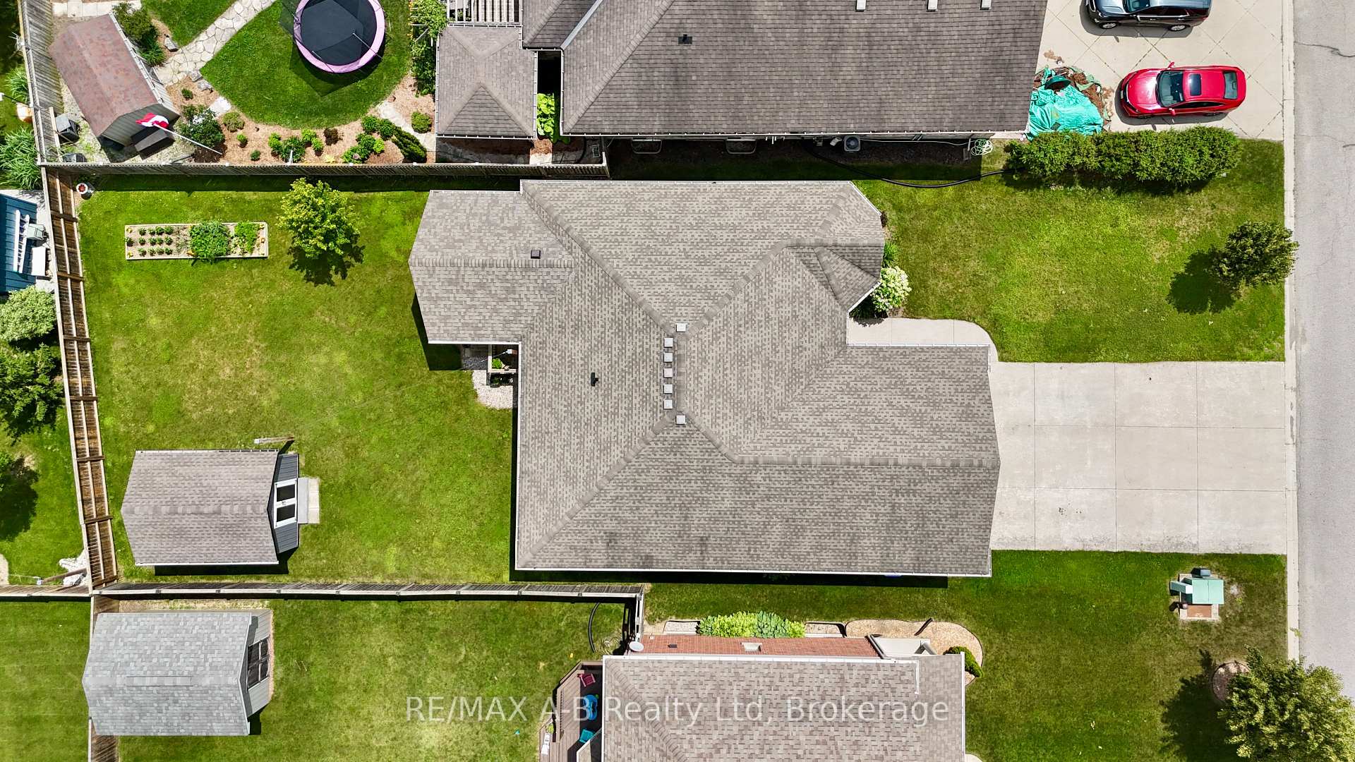 Photo 43 of 138 Millson Crescent, St. Marys — HOMEH