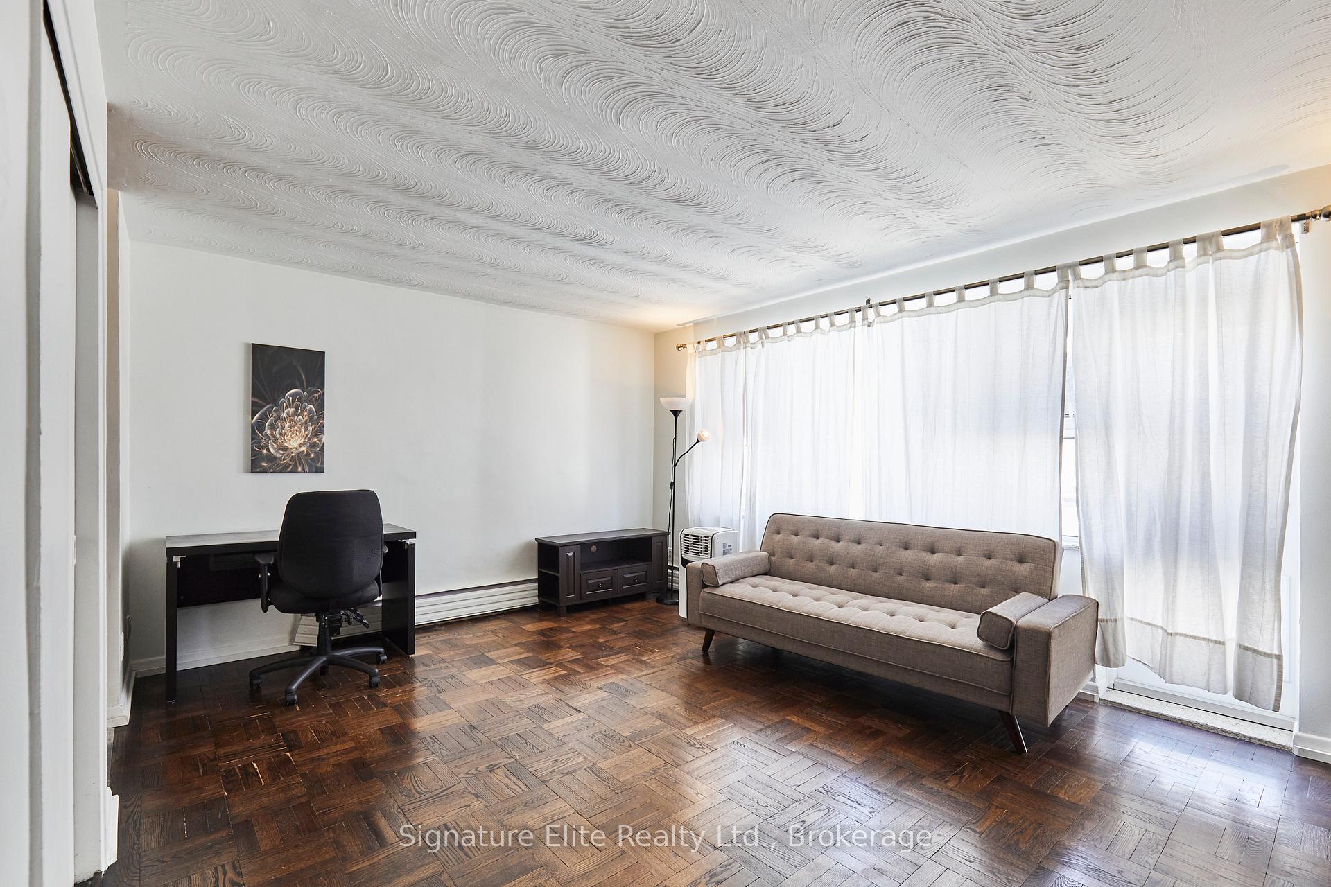 Photo 3 of Unit 405, 1901 Bayview Avenue, Toronto, Leaside — HOMEH