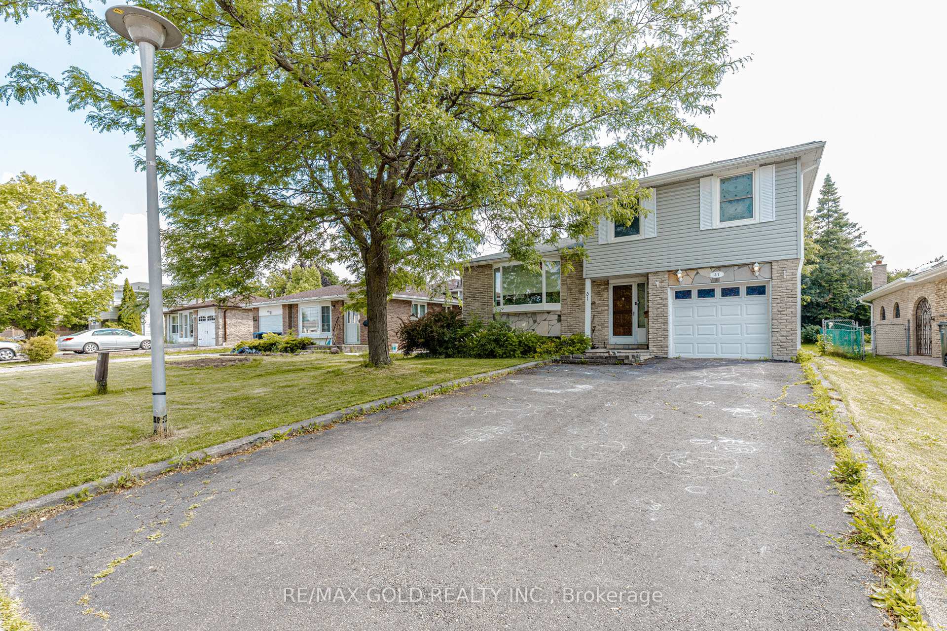 Photo 1 of 31 Gondola Crescent, Brampton, Northgate — HOMEH