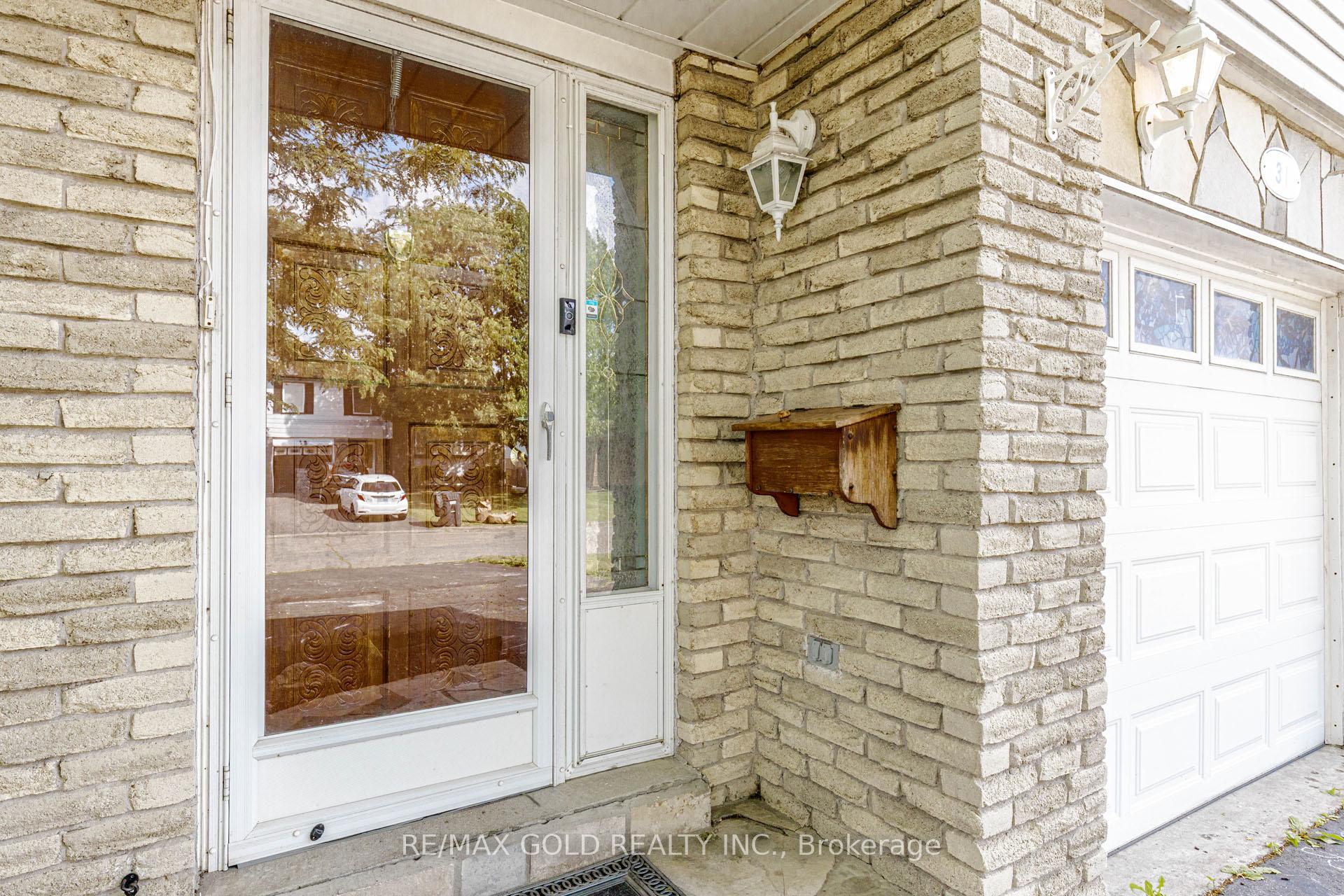 Photo 4 of 31 Gondola Crescent, Brampton, Northgate — HOMEH