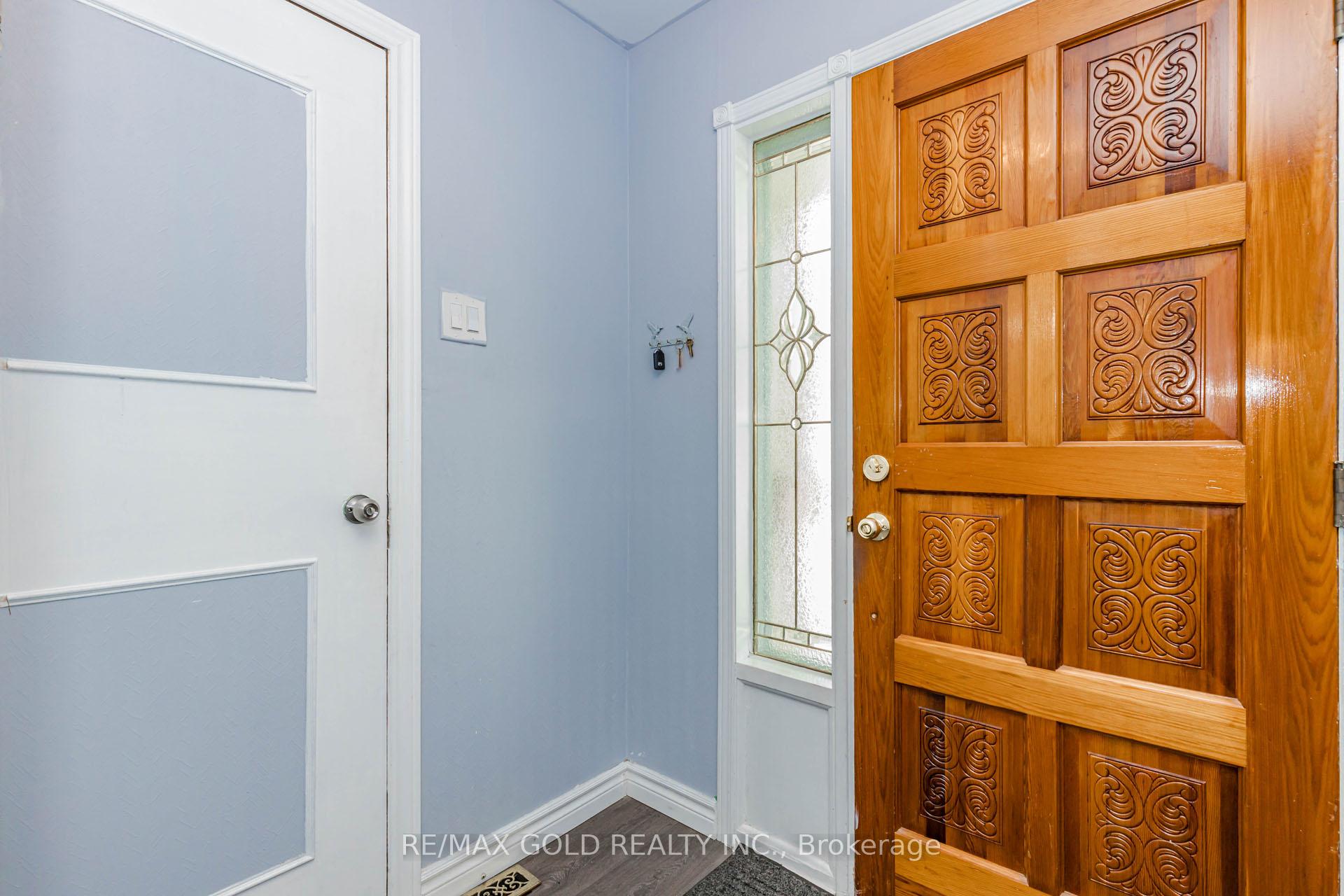 Photo 5 of 31 Gondola Crescent, Brampton, Northgate — HOMEH