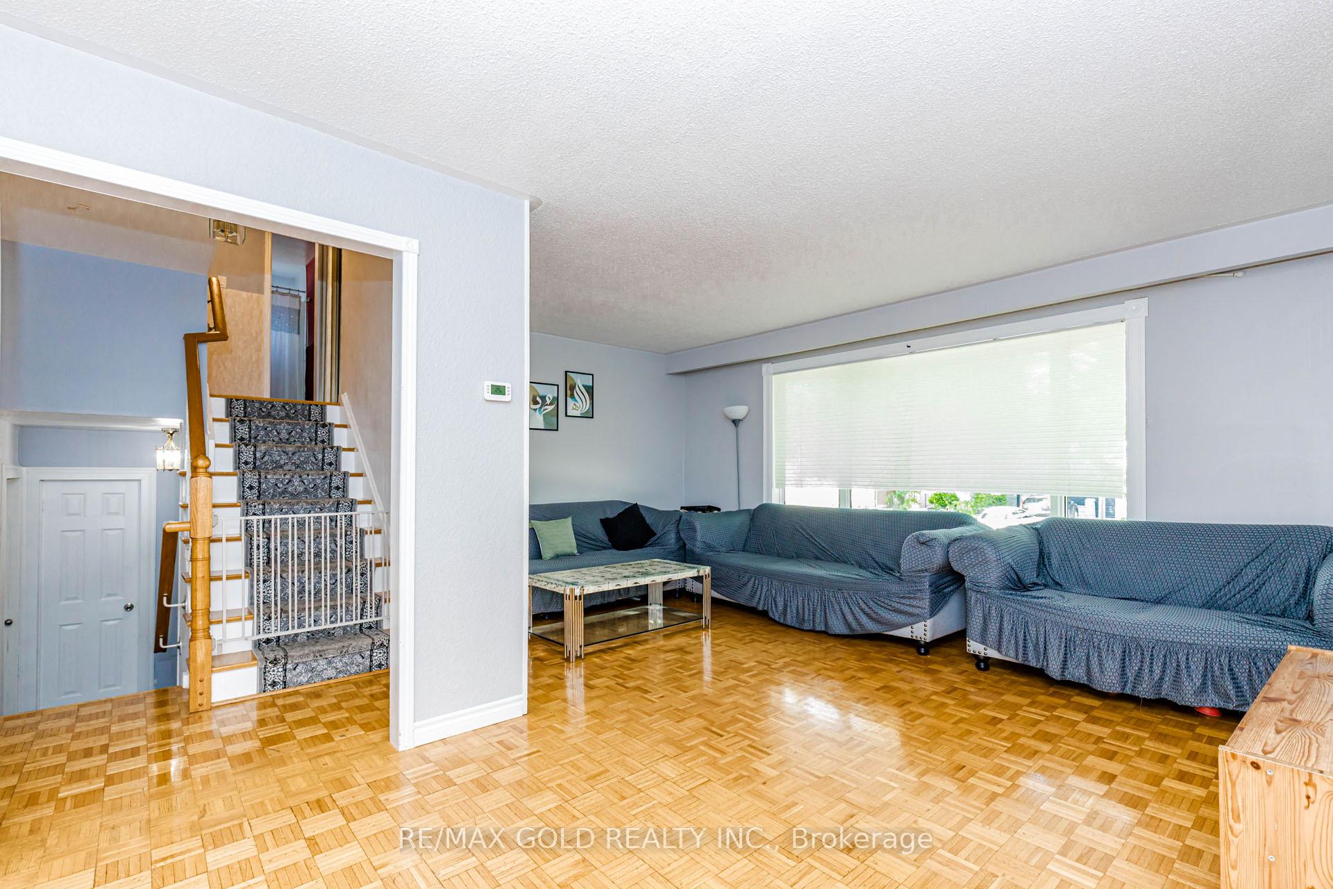 Photo 10 of 31 Gondola Crescent, Brampton, Northgate — HOMEH