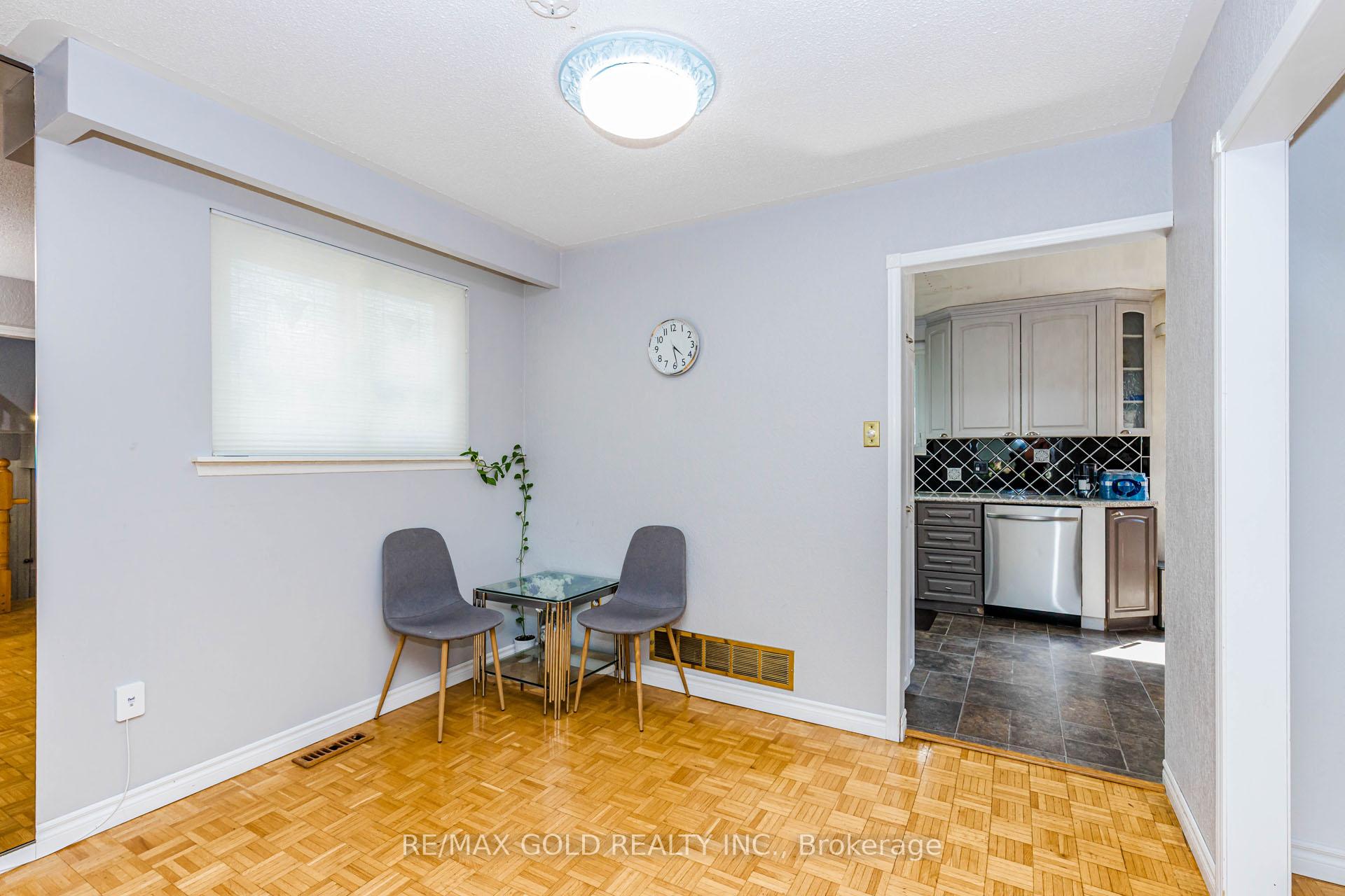 Photo 12 of 31 Gondola Crescent, Brampton, Northgate — HOMEH