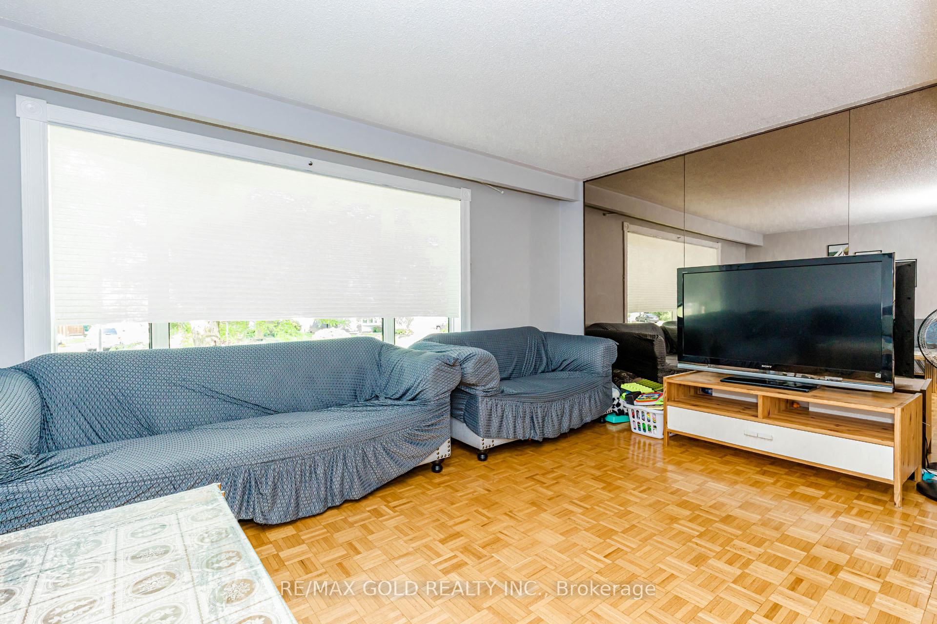 Photo 16 of 31 Gondola Crescent, Brampton, Northgate — HOMEH