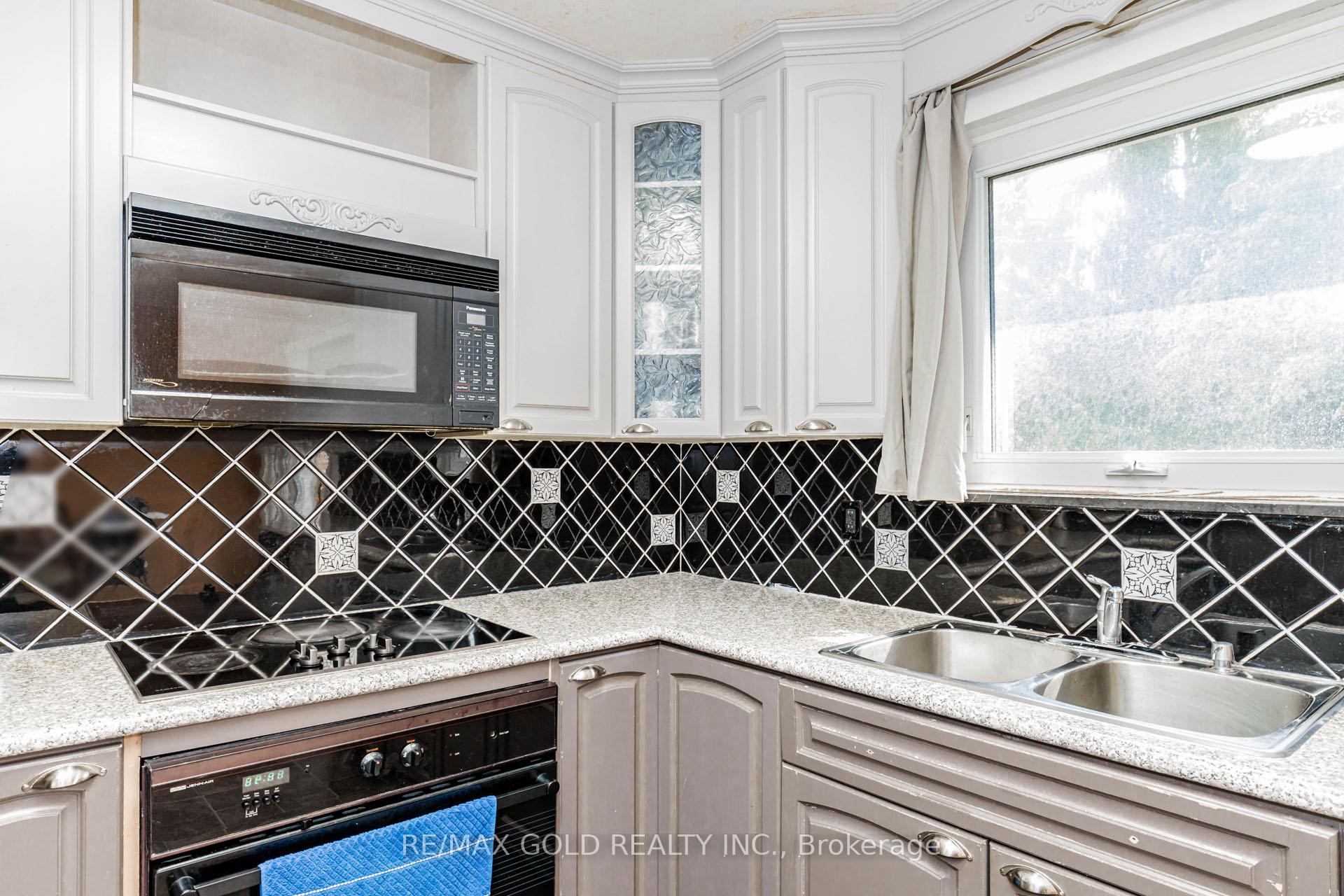Photo 20 of 31 Gondola Crescent, Brampton, Northgate — HOMEH