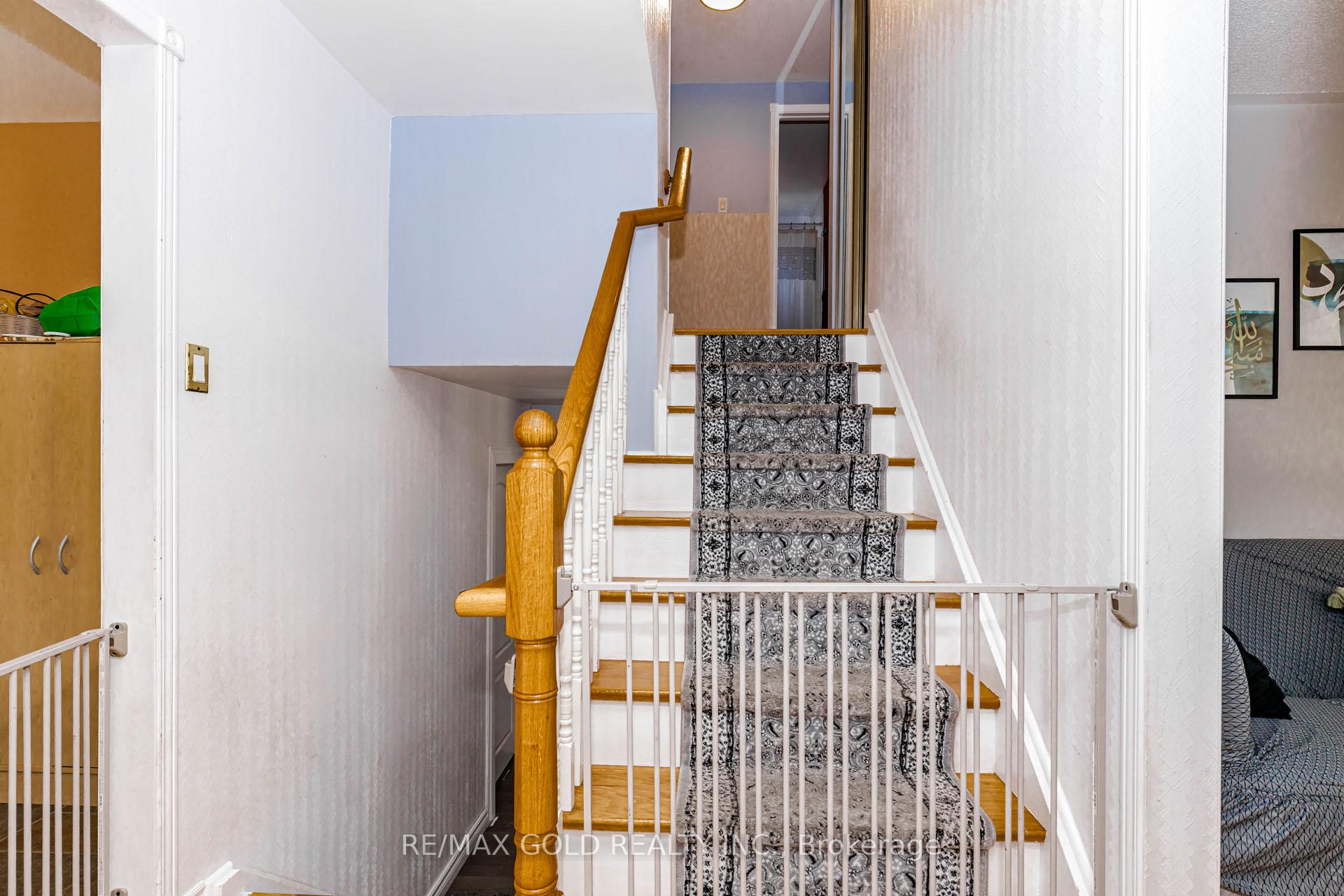 Photo 24 of 31 Gondola Crescent, Brampton, Northgate — HOMEH