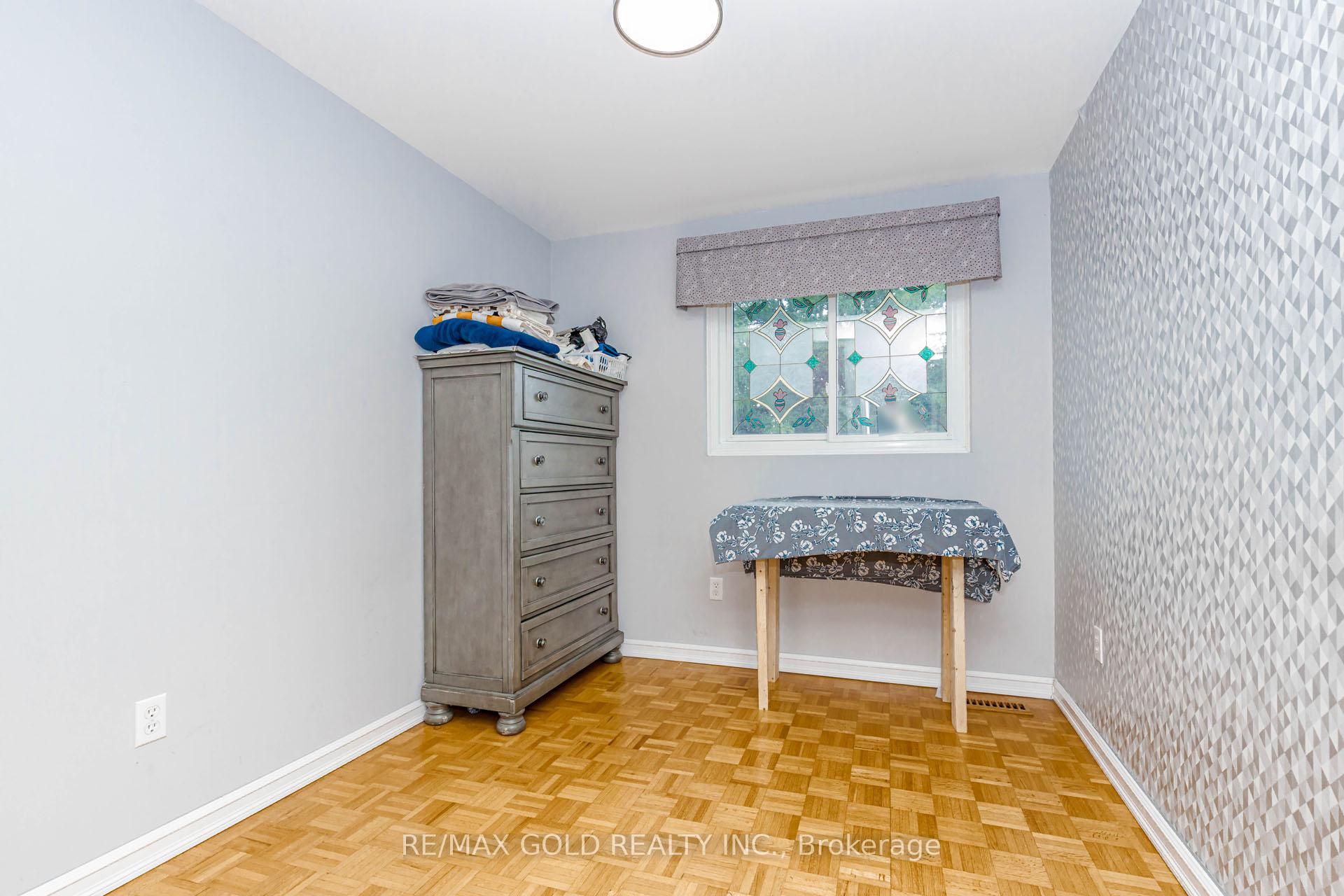 Photo 34 of 31 Gondola Crescent, Brampton, Northgate — HOMEH