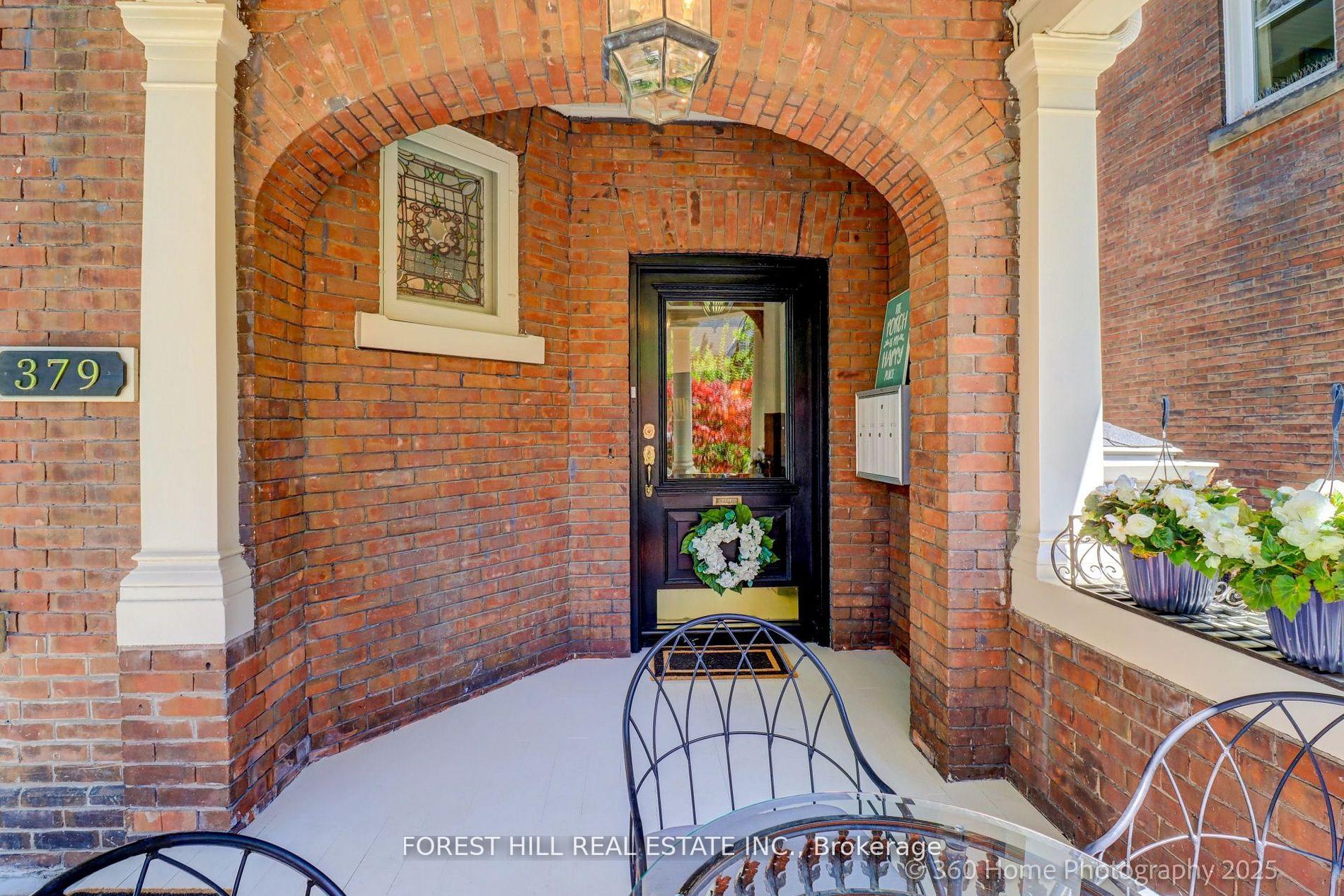 Photo 5 of 379 Huron Street, Toronto, University — HOMEH