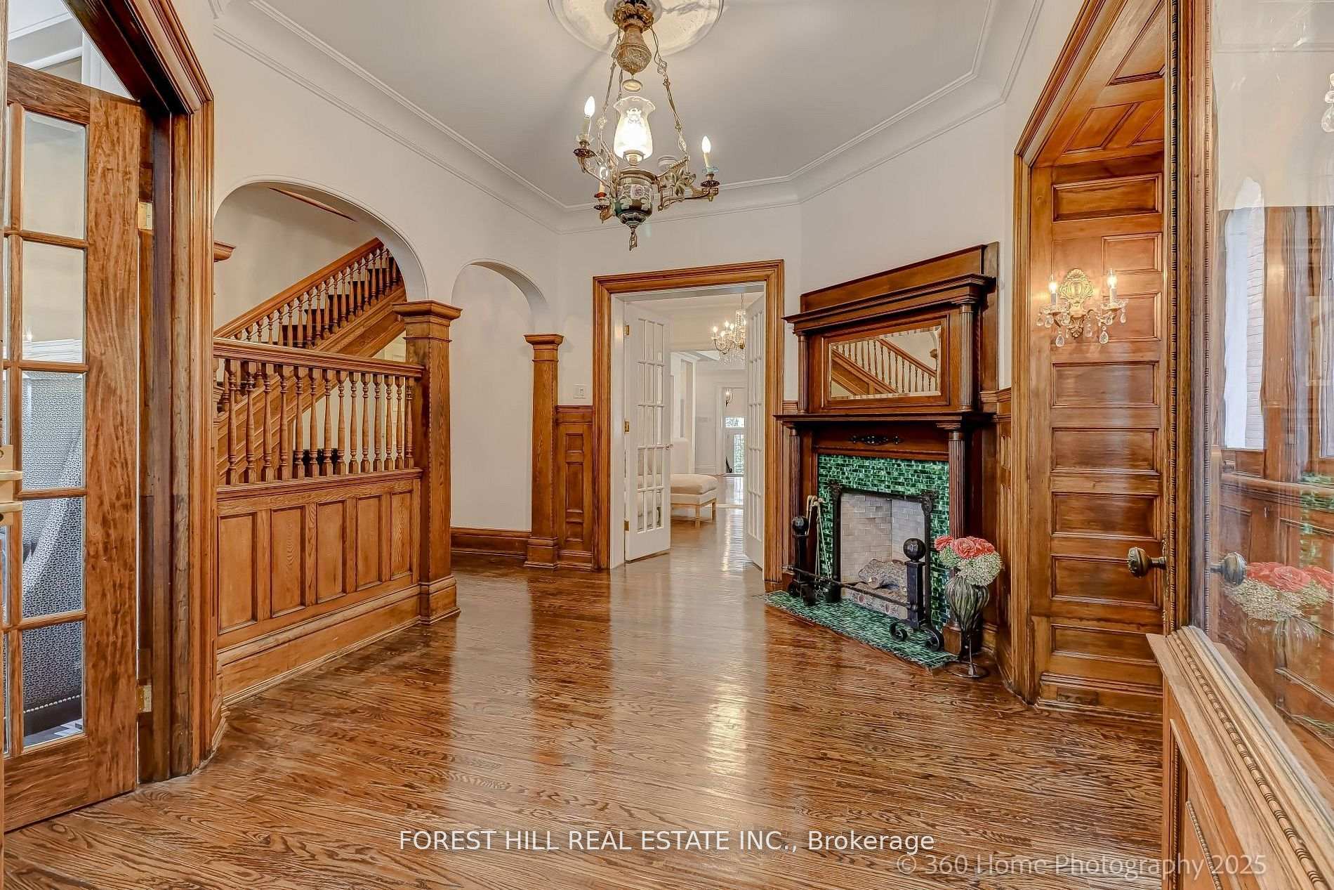 Photo 6 of 379 Huron Street, Toronto, University — HOMEH