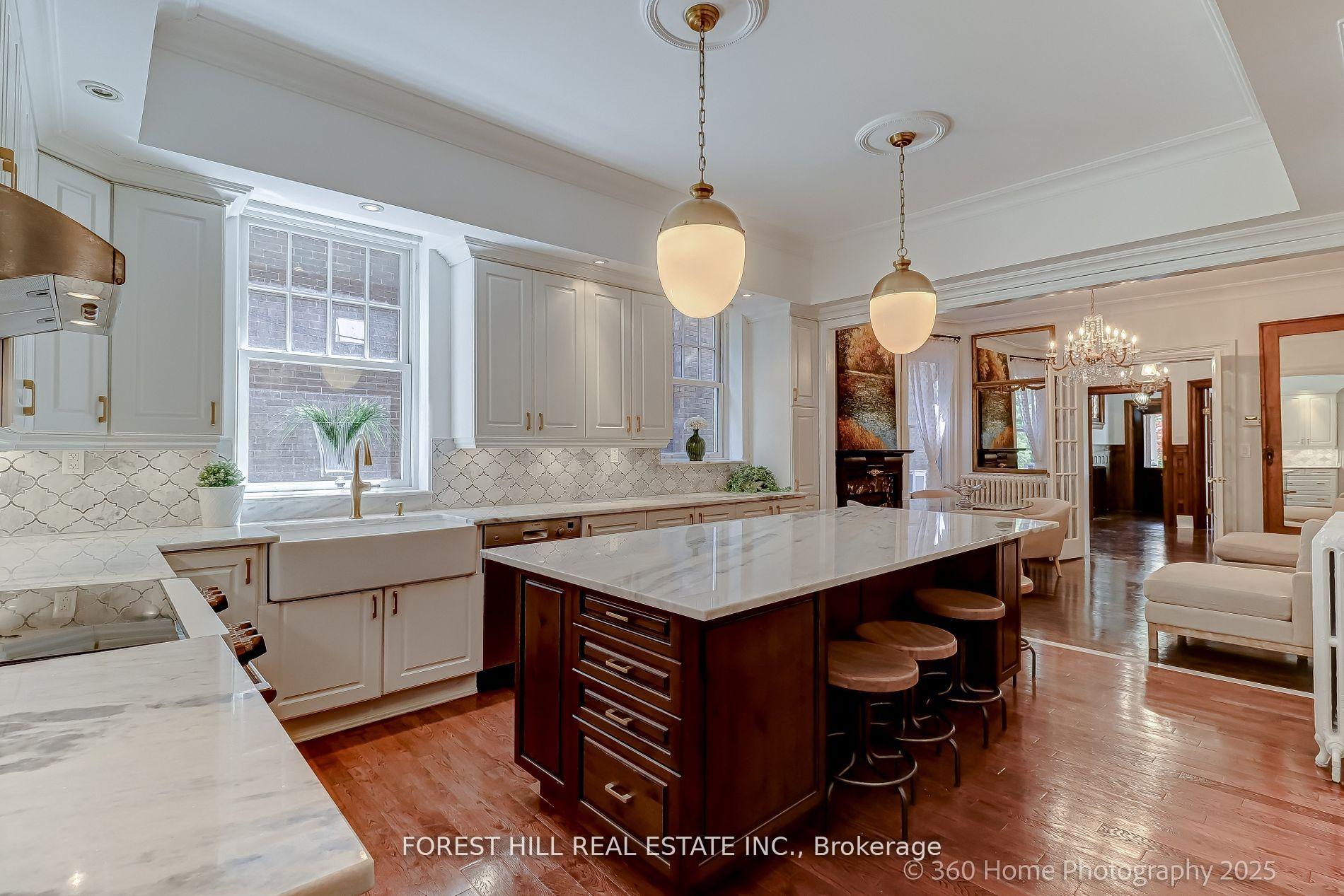 Photo 12 of 379 Huron Street, Toronto, University — HOMEH