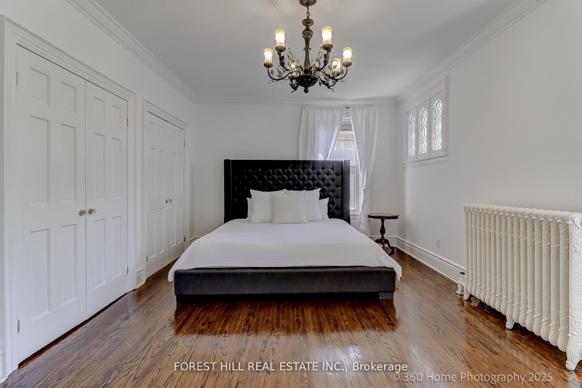 Photo 16 of 379 Huron Street, Toronto, University — HOMEH