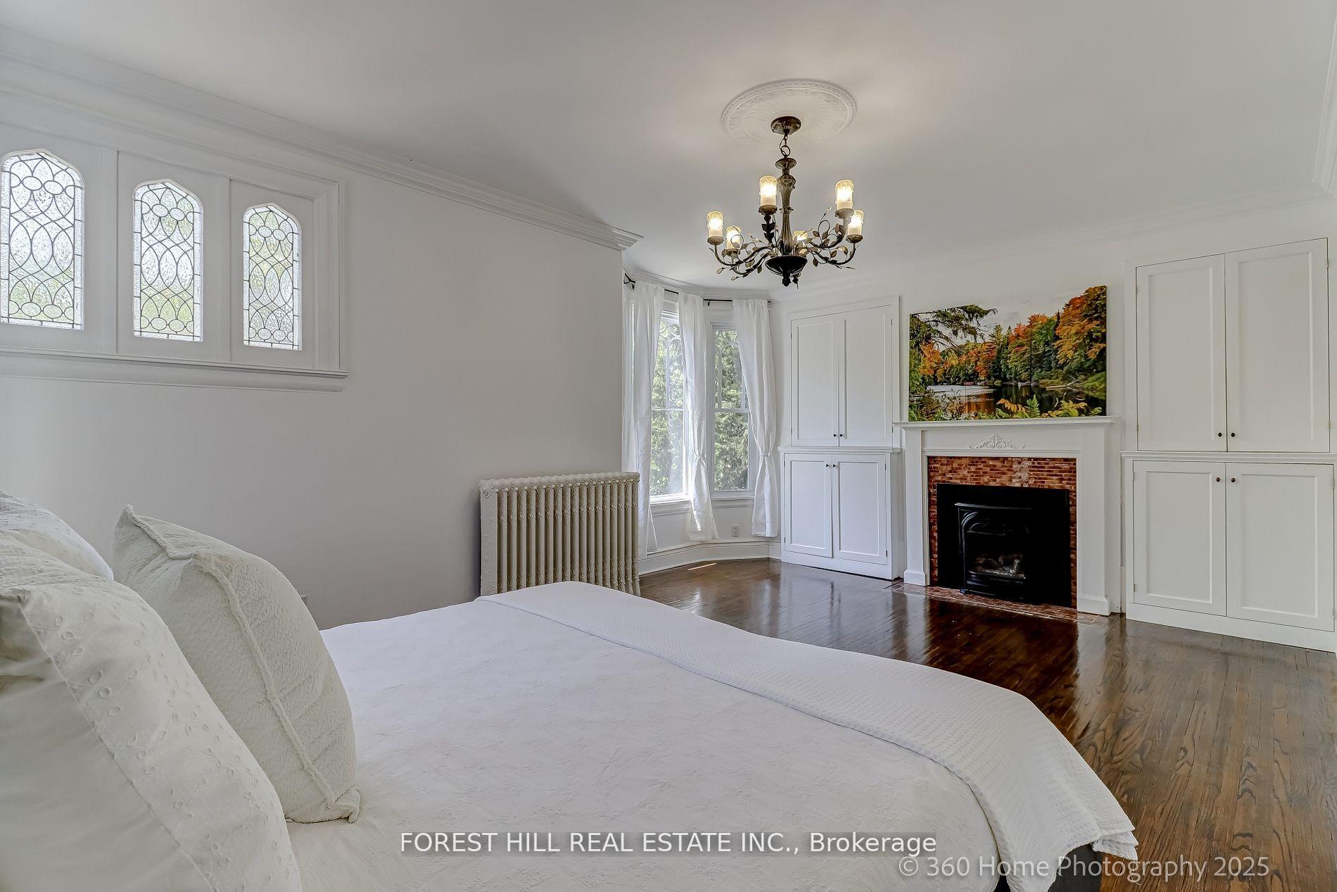 Photo 17 of 379 Huron Street, Toronto, University — HOMEH