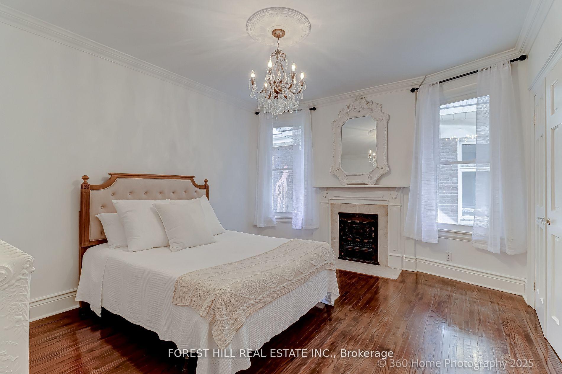 Photo 18 of 379 Huron Street, Toronto, University — HOMEH