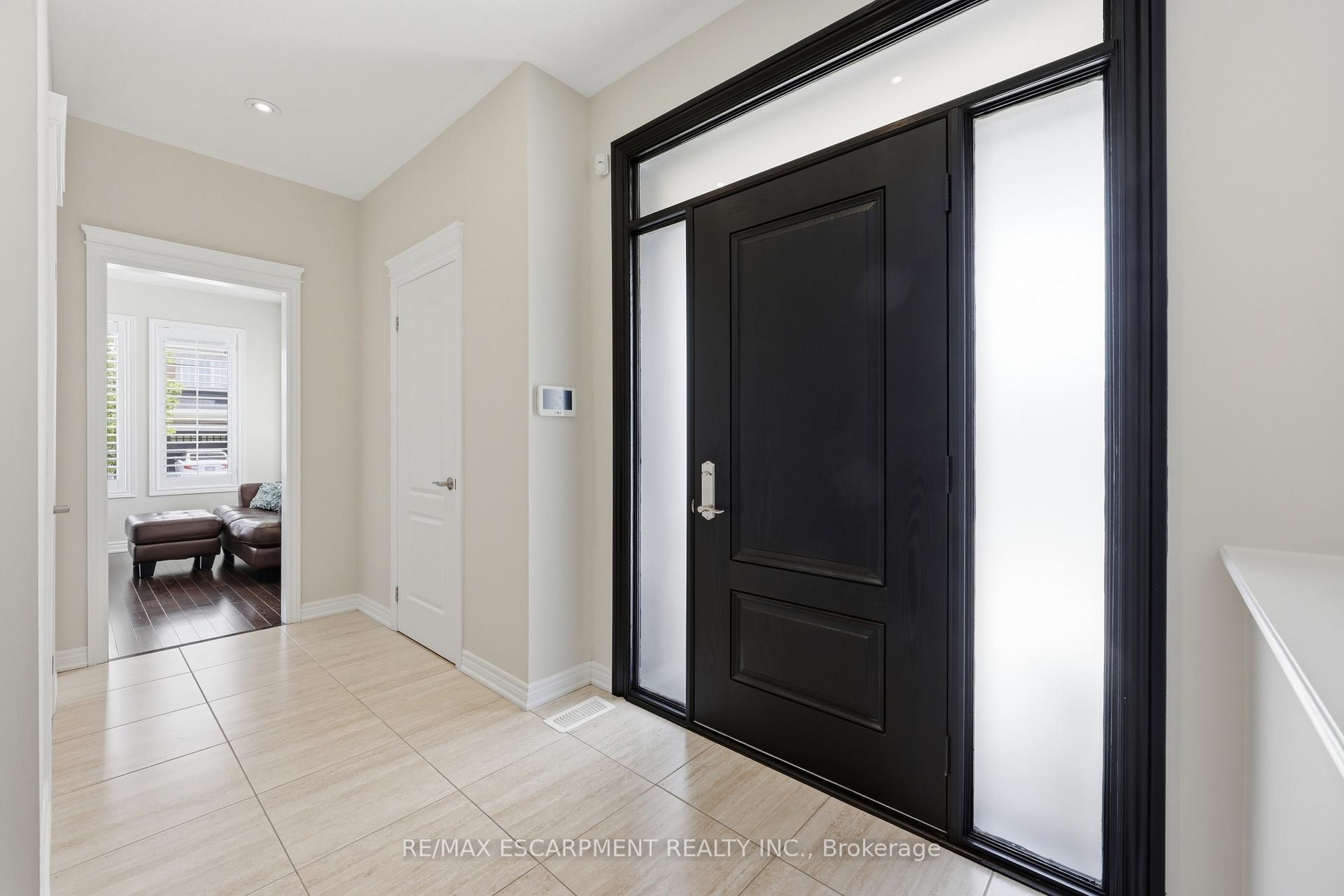 Photo 4 of 4645 Doug Wright Drive, Burlington, Alton — HOMEH