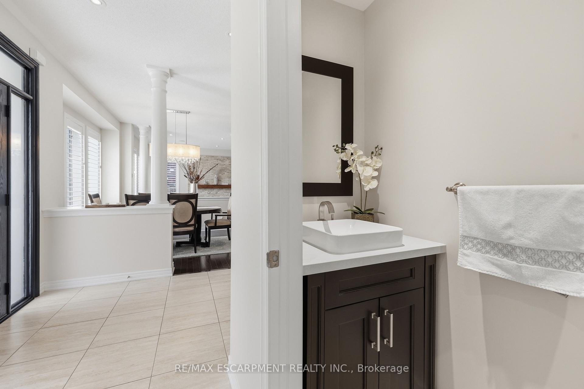 Photo 7 of 4645 Doug Wright Drive, Burlington, Alton — HOMEH