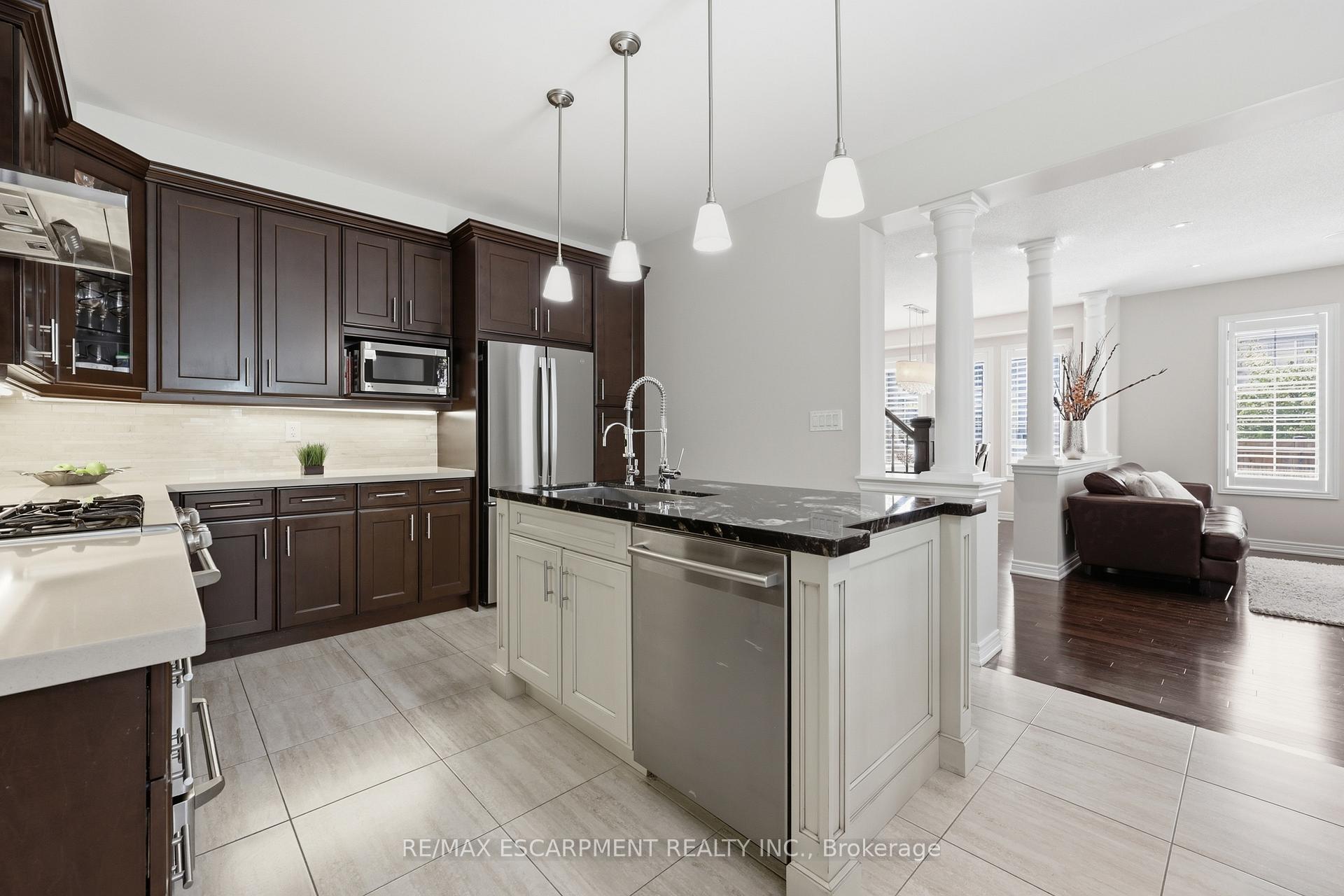 Photo 16 of 4645 Doug Wright Drive, Burlington, Alton — HOMEH