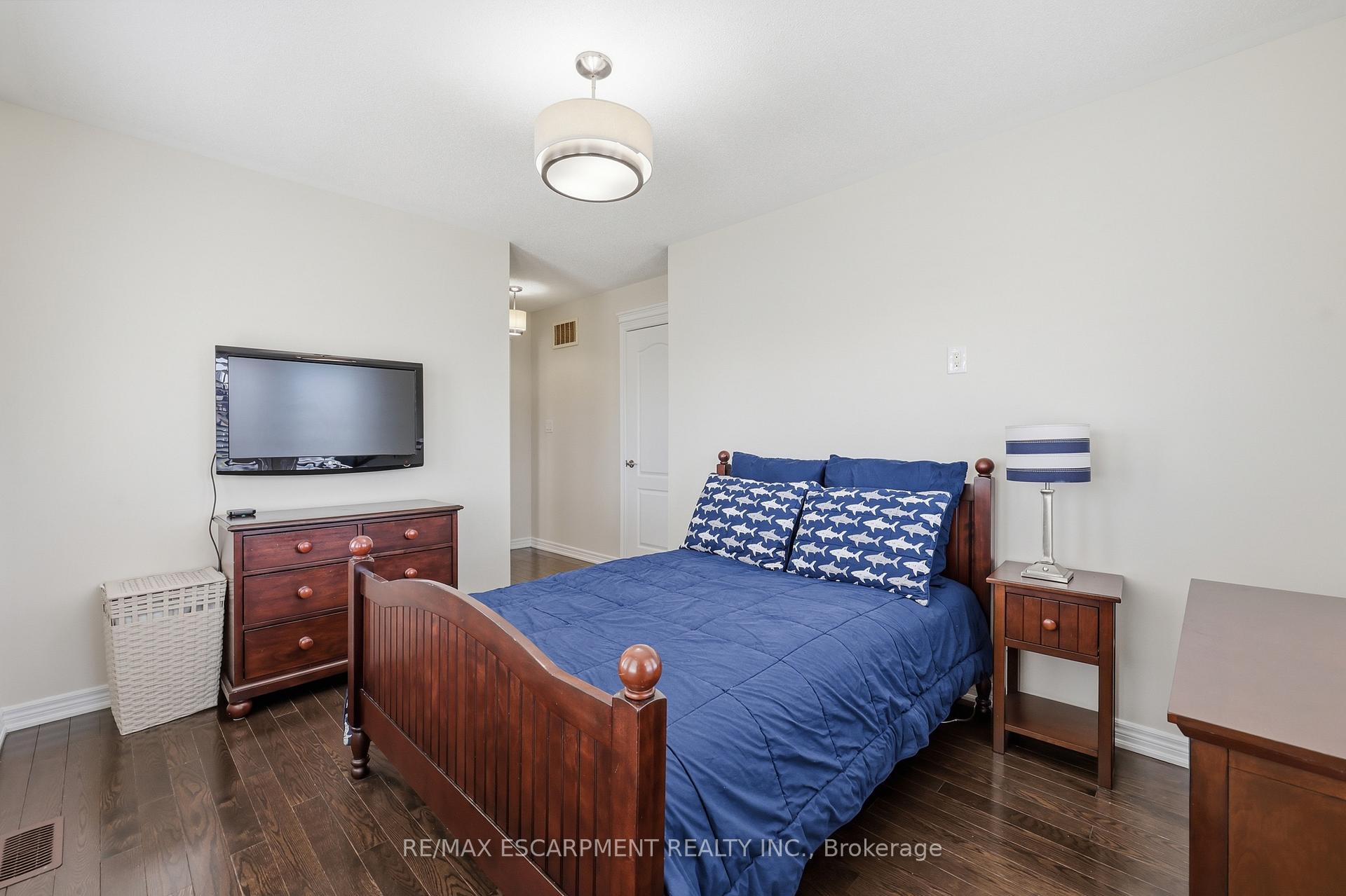 Photo 31 of 4645 Doug Wright Drive, Burlington, Alton — HOMEH