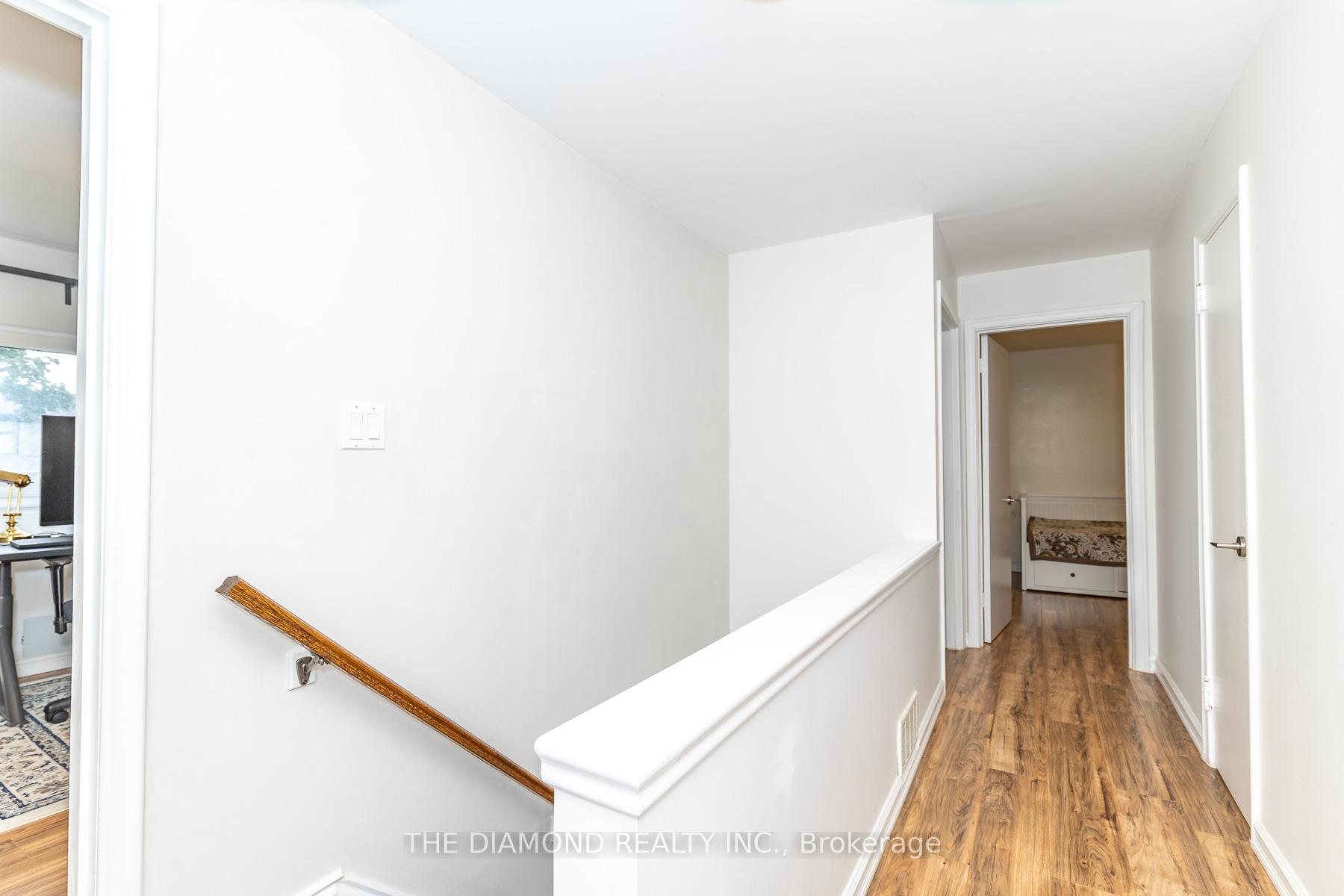 Photo 18 of 75 Glen Agar Drive, Etobicoke, Princess-Rosethorn — HOMEH