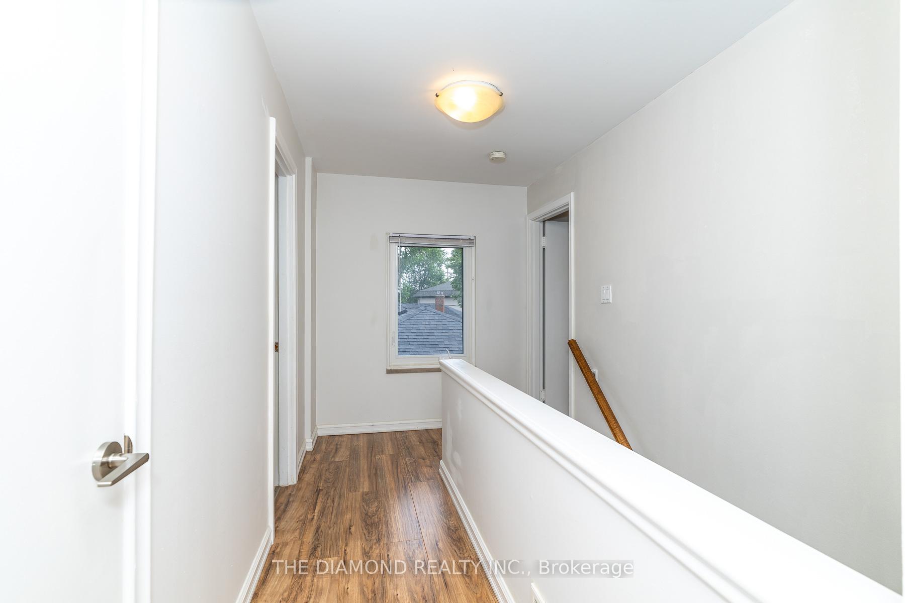 Photo 19 of 75 Glen Agar Drive, Etobicoke, Princess-Rosethorn — HOMEH