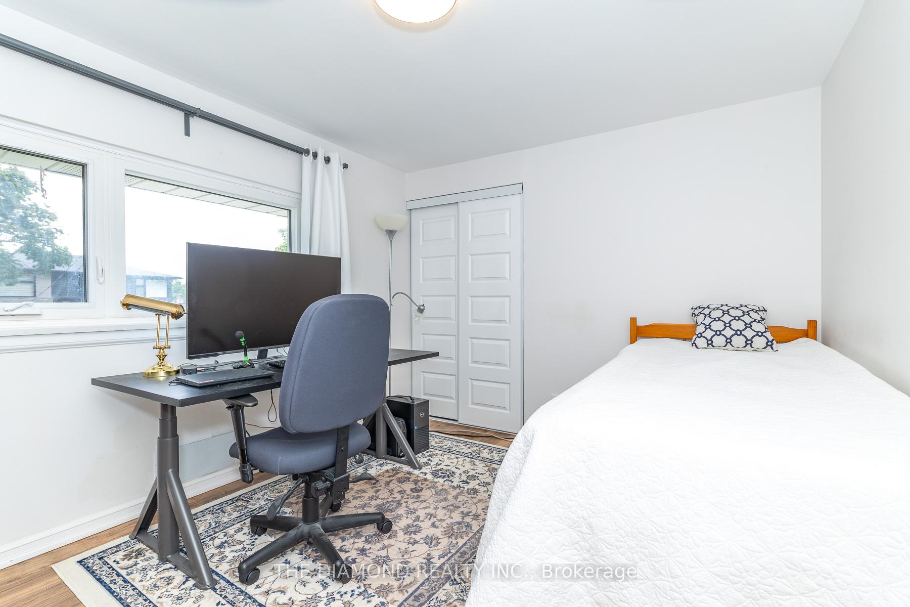 Photo 21 of 75 Glen Agar Drive, Etobicoke, Princess-Rosethorn — HOMEH