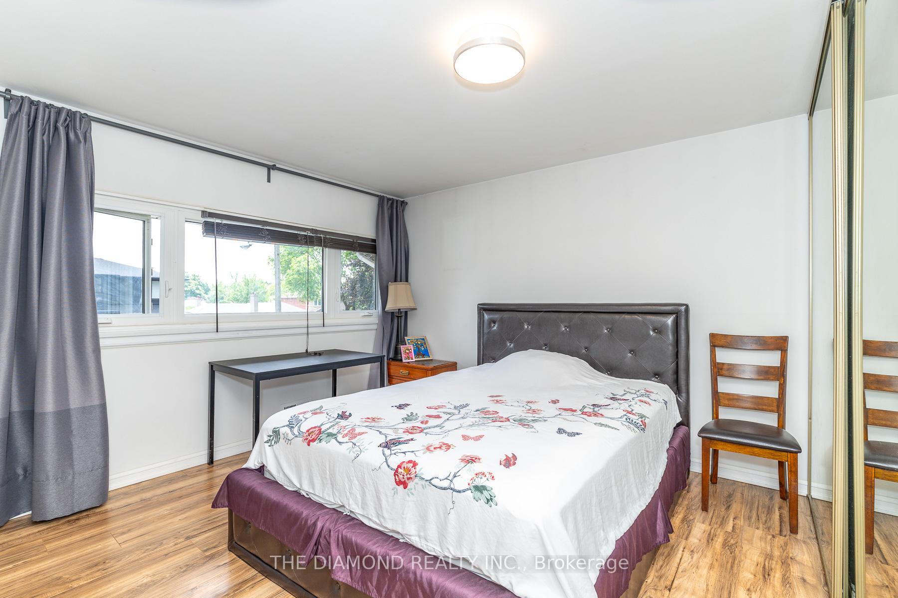 Photo 24 of 75 Glen Agar Drive, Etobicoke, Princess-Rosethorn — HOMEH