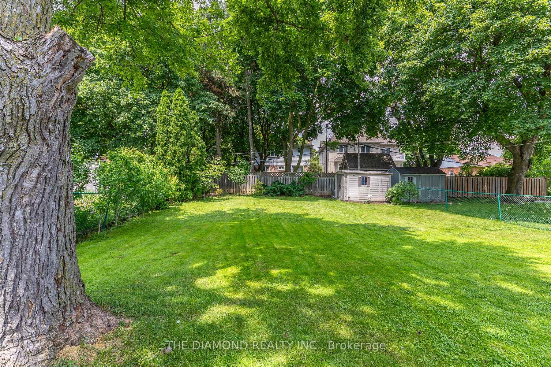 Photo 40 of 75 Glen Agar Drive, Etobicoke, Princess-Rosethorn — HOMEH