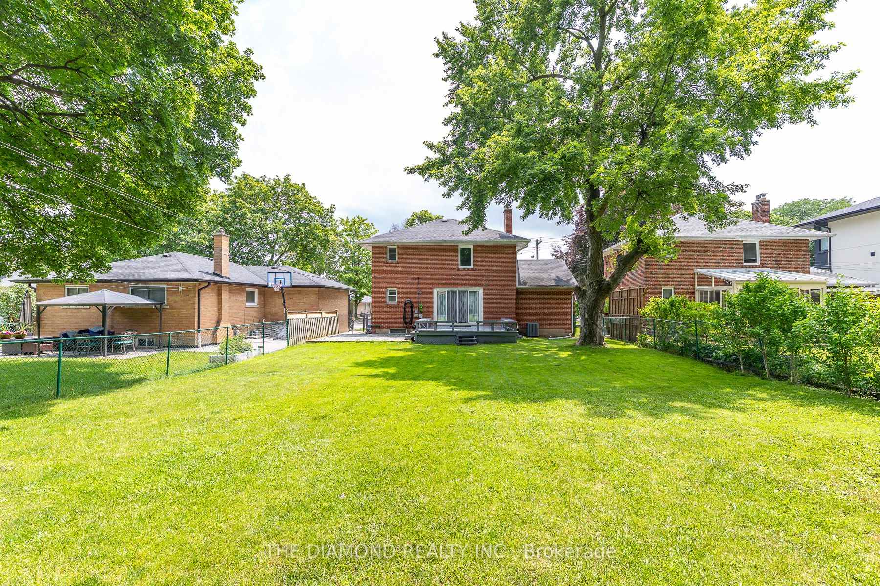 Photo 41 of 75 Glen Agar Drive, Etobicoke, Princess-Rosethorn — HOMEH