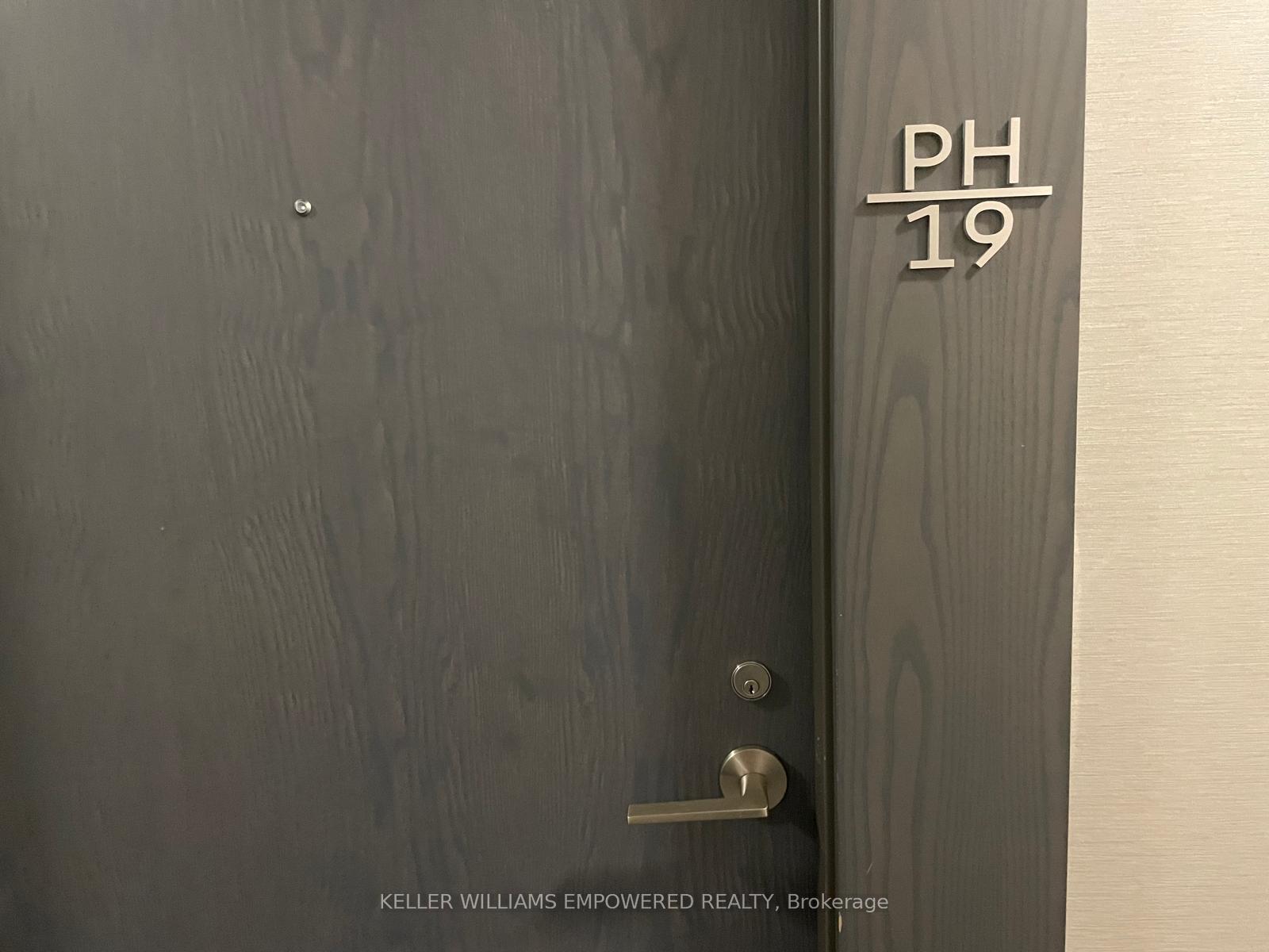 Front of Unit Ph #19, 9 Mabelle Avenue