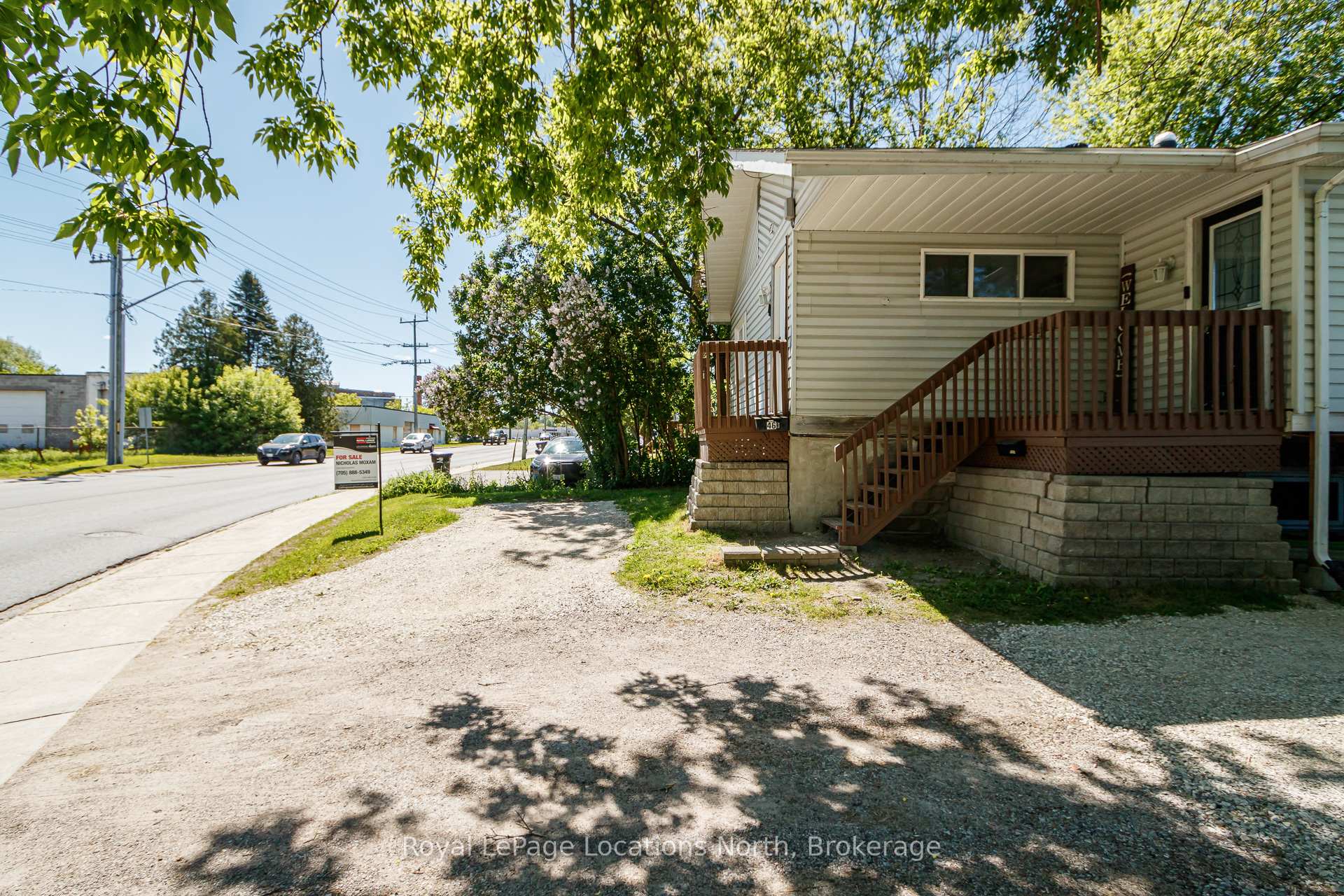 Photo 4 of 46 Fourth Street W, Midland — HOMEH