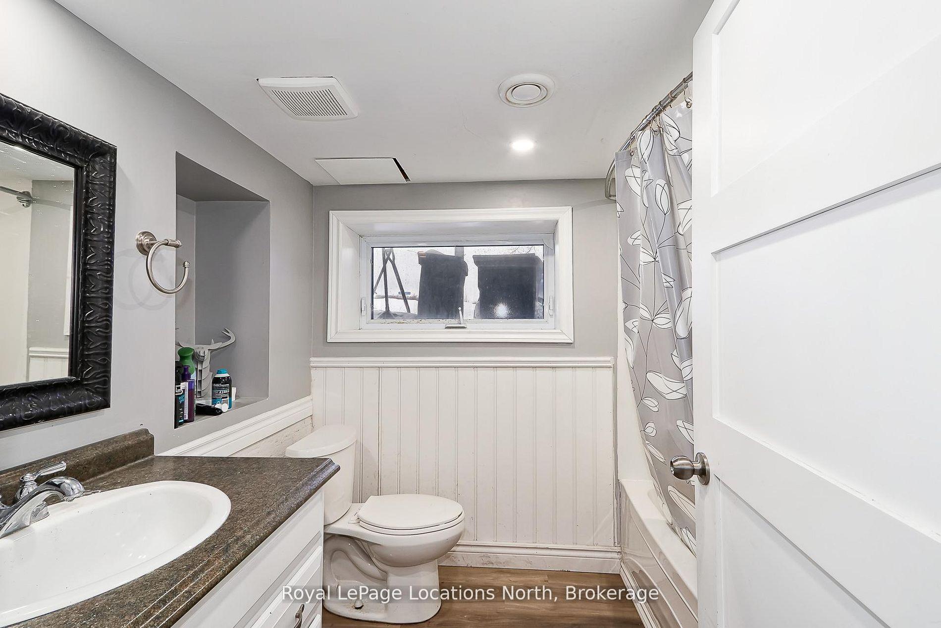 Photo 21 of 46 Fourth Street W, Midland — HOMEH