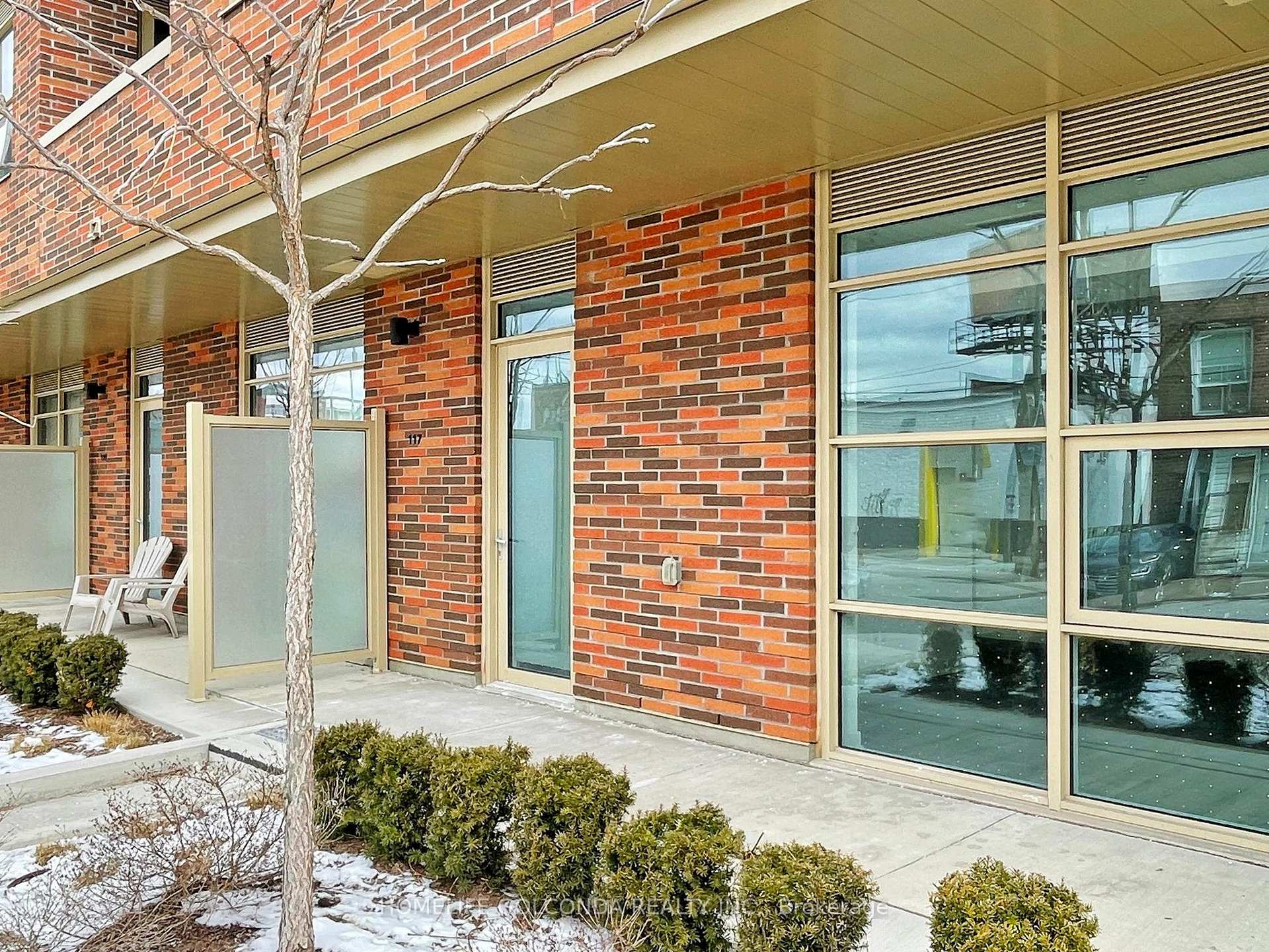 Photo 4 of Unit 107, 117 Ford Street S, Toronto, Weston-Pellam Park — HOMEH