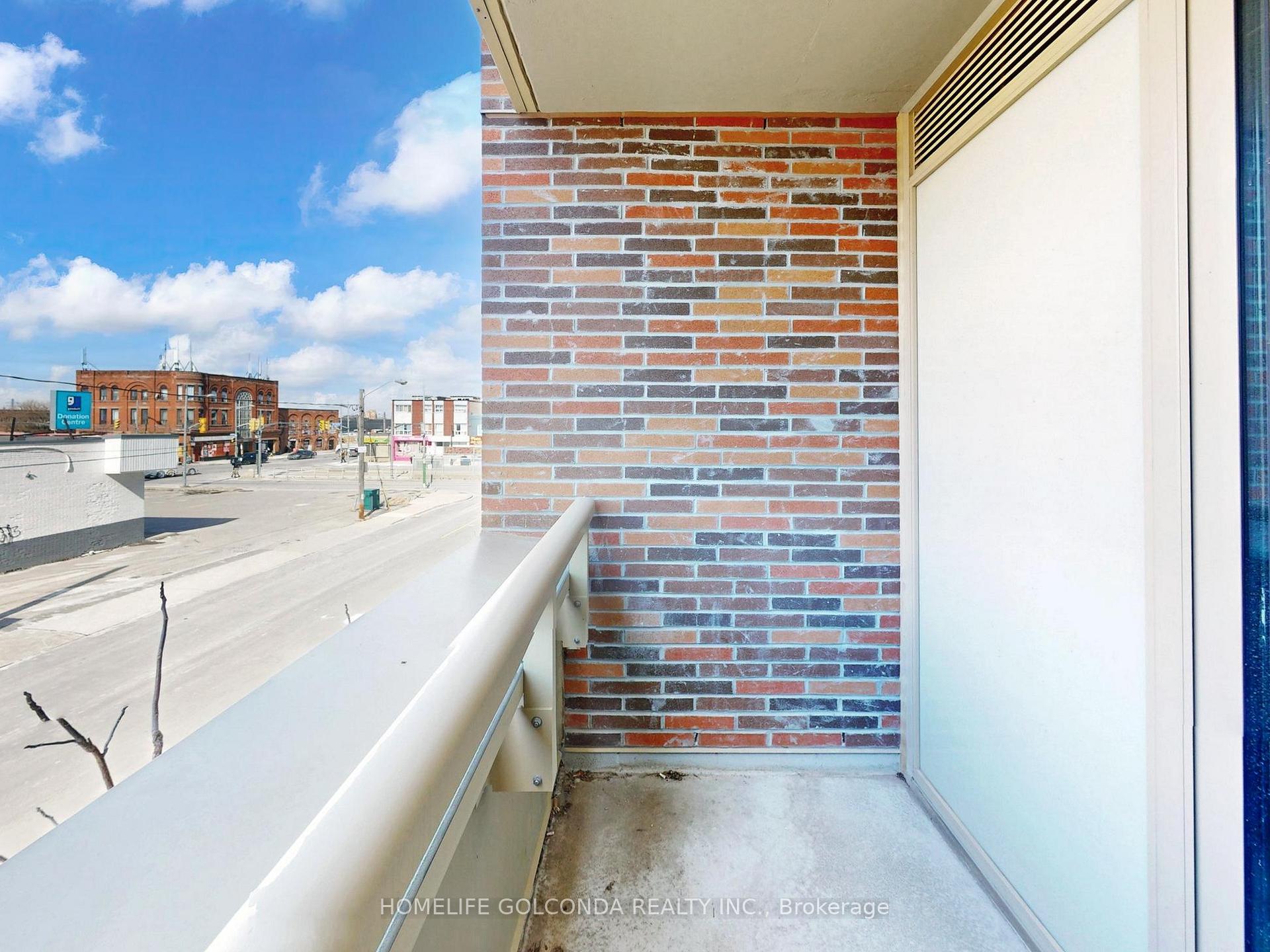Photo 42 of Unit 107, 117 Ford Street S, Toronto, Weston-Pellam Park — HOMEH