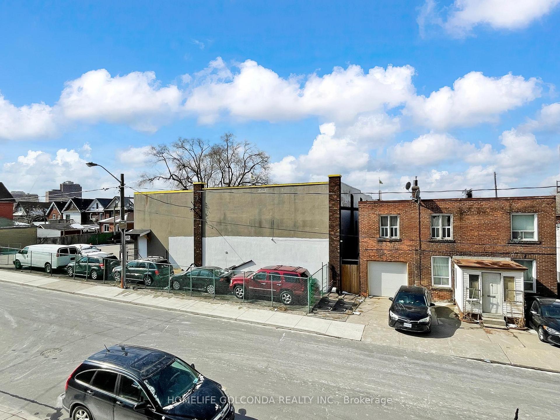 Photo 43 of Unit 107, 117 Ford Street S, Toronto, Weston-Pellam Park — HOMEH