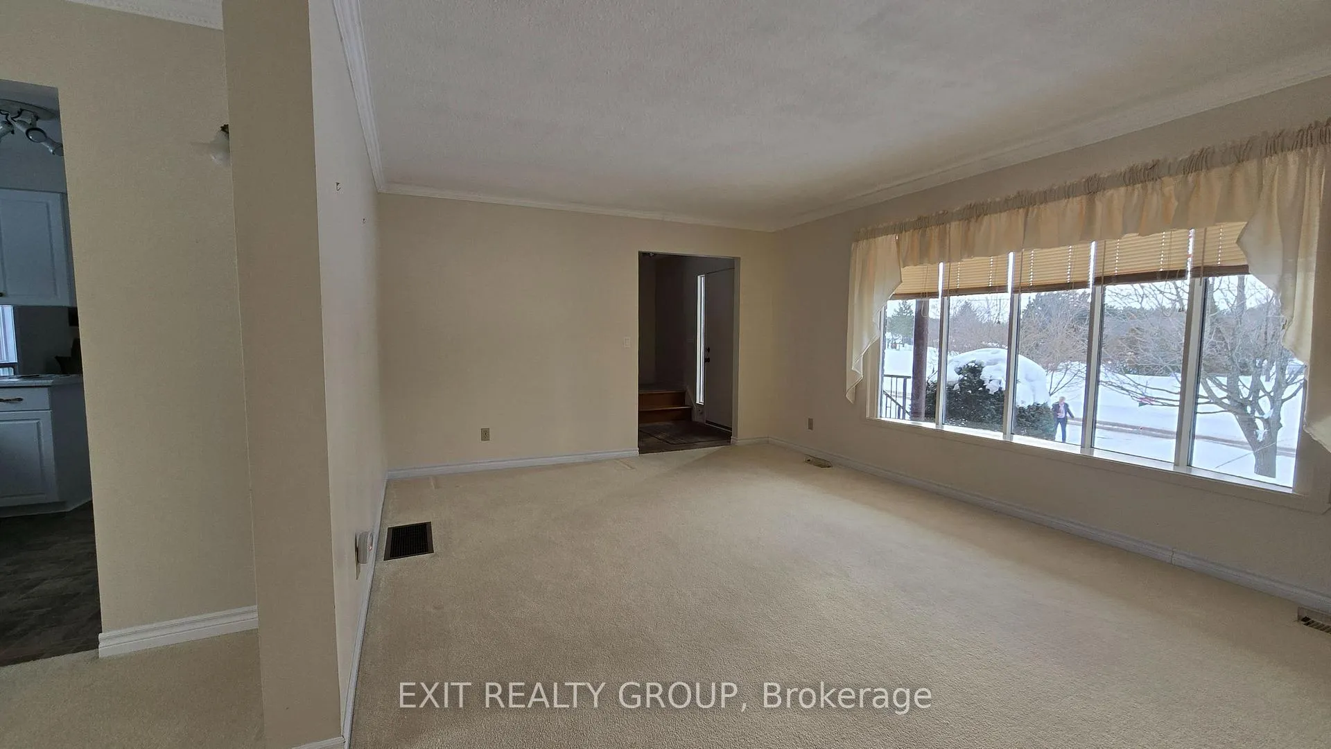 Photo 5 of 152 Chatterton Valley Crescent, Quinte West, Sidney Ward — HOMEH