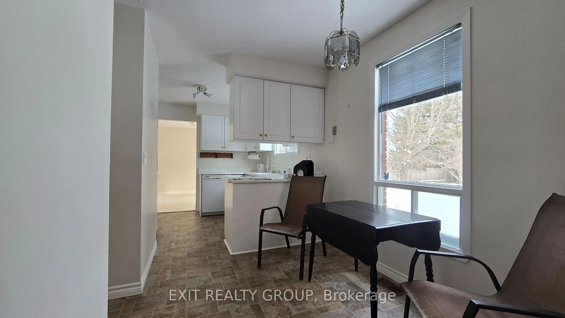 Photo 9 of 152 Chatterton Valley Crescent, Quinte West, Sidney Ward — HOMEH