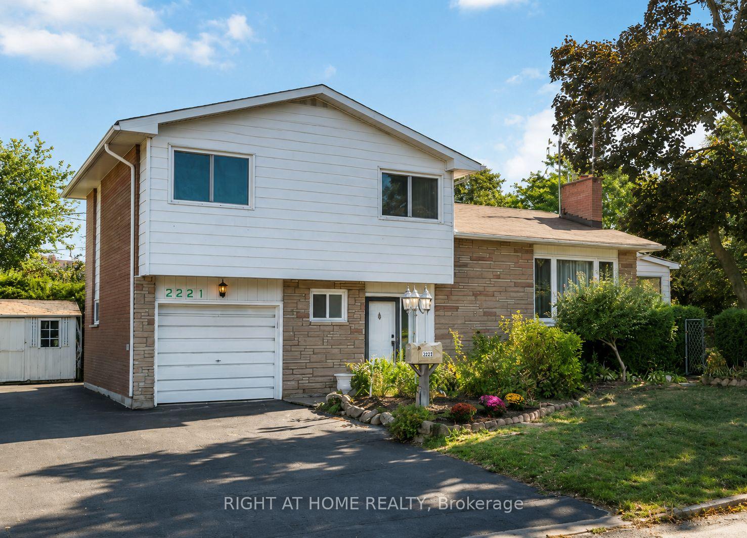 Photo 1 of 2221 Circle Place, Ottawa, Elmvale Acres/Urbandale — HOMEH