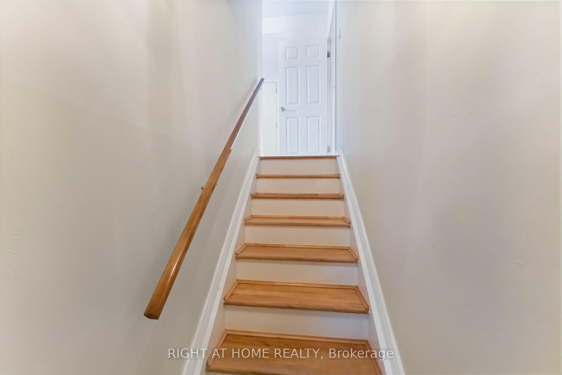 Photo 18 of 2221 Circle Place, Ottawa, Elmvale Acres/Urbandale — HOMEH