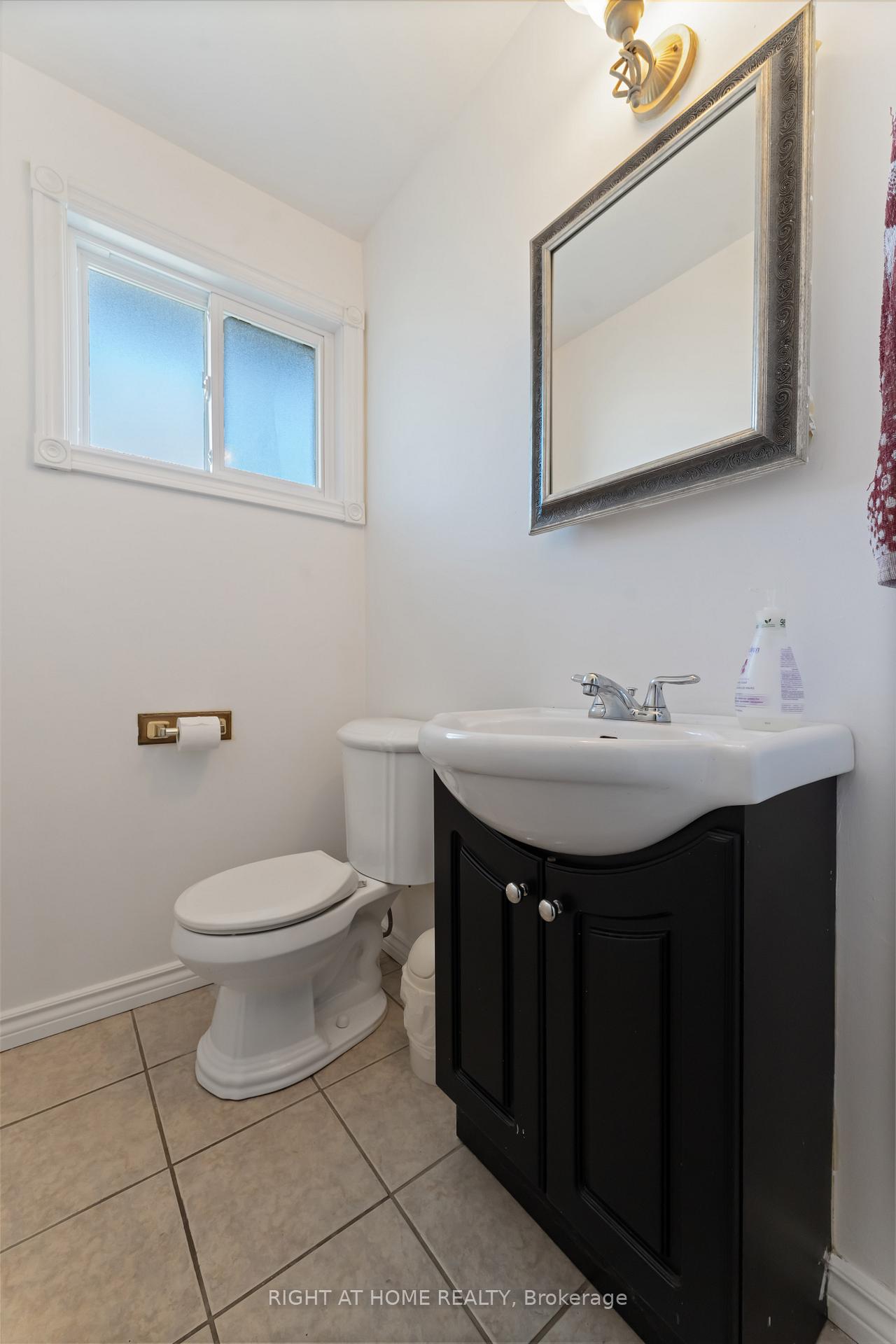 Photo 27 of 2221 Circle Place, Ottawa, Elmvale Acres/Urbandale — HOMEH