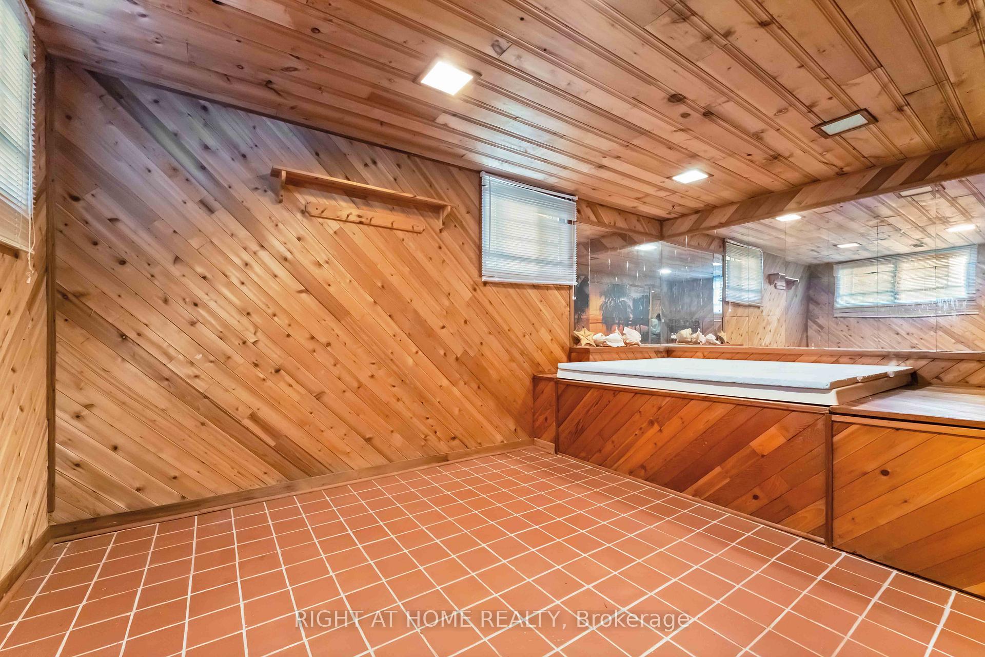 Photo 29 of 2221 Circle Place, Ottawa, Elmvale Acres/Urbandale — HOMEH