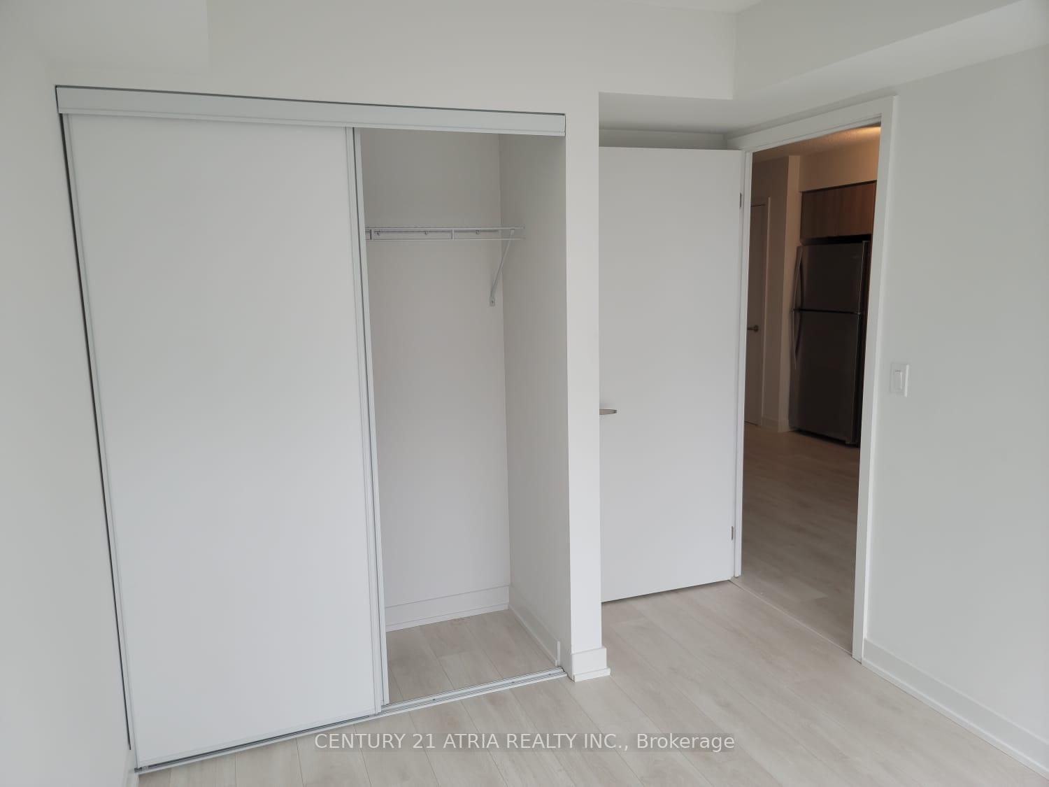 Photo 4 of Unit B522, 1119 Cooke Boulevard, Burlington, LaSalle — HOMEH