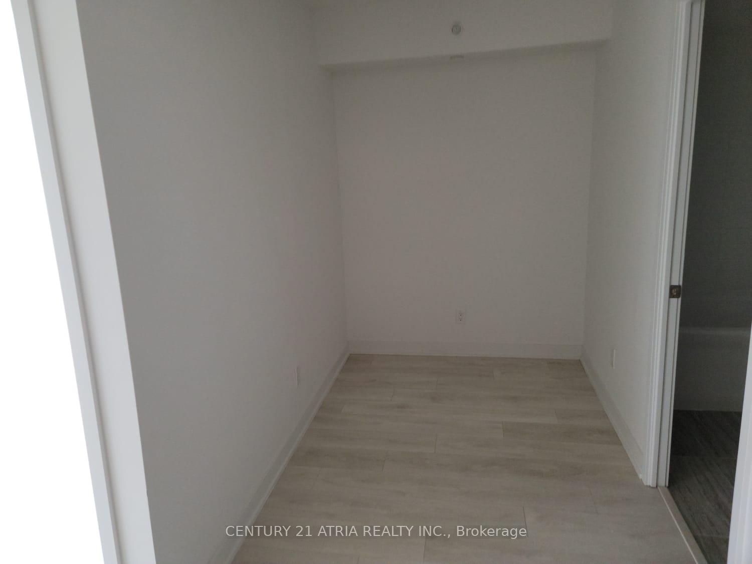 Photo 6 of Unit B522, 1119 Cooke Boulevard, Burlington, LaSalle — HOMEH