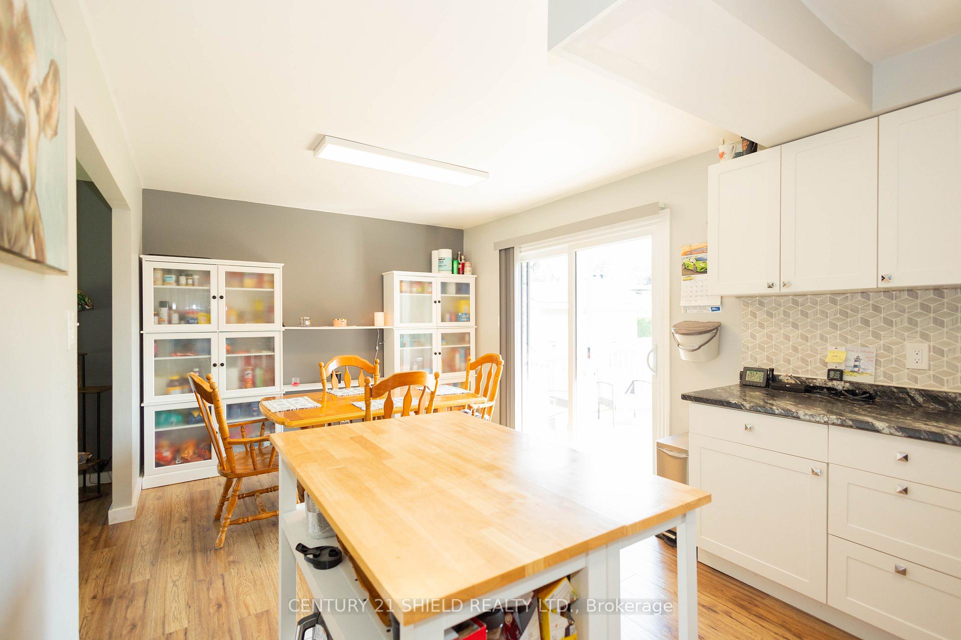 Photo 9 of 610 Dundas Crescent, Cornwall, Cornwall — HOMEH