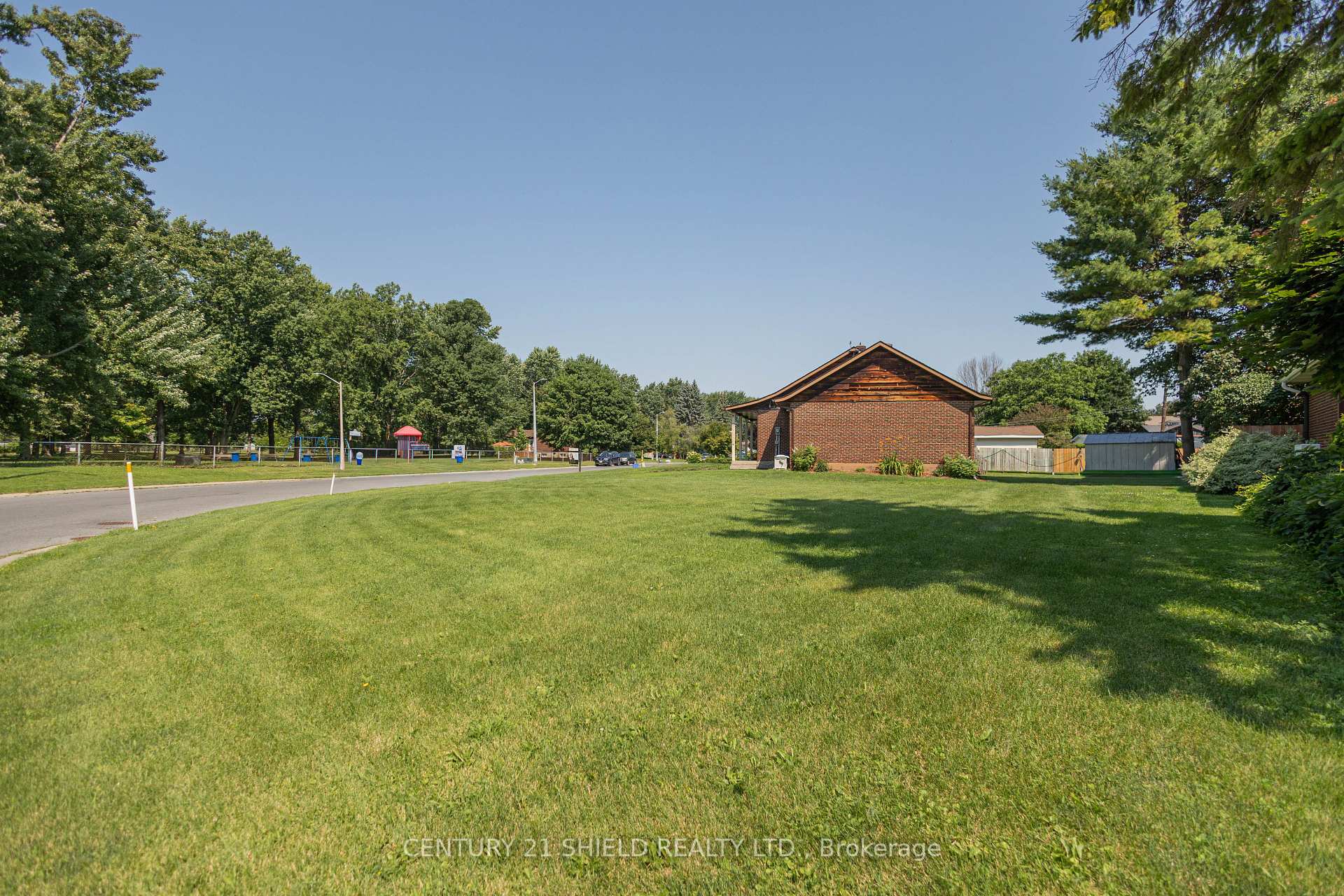 Photo 43 of 610 Dundas Crescent, Cornwall, Cornwall — HOMEH